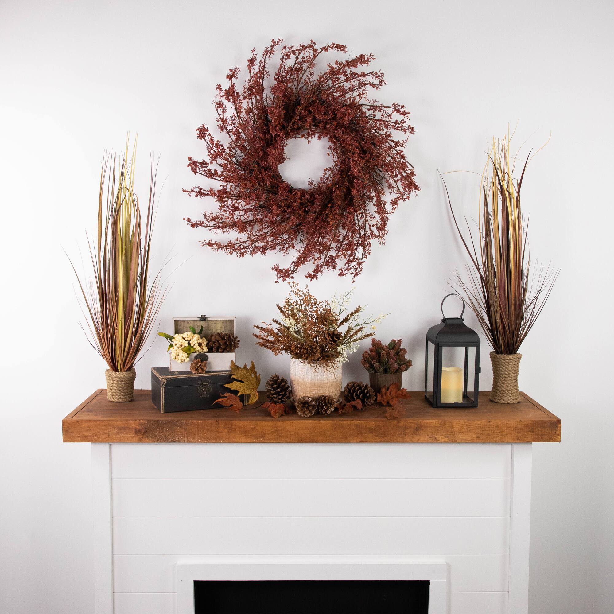 Front. Northlight - Pip Berry Clusters Artificial Fall Harvest Twig Wreath - 24" - Red.