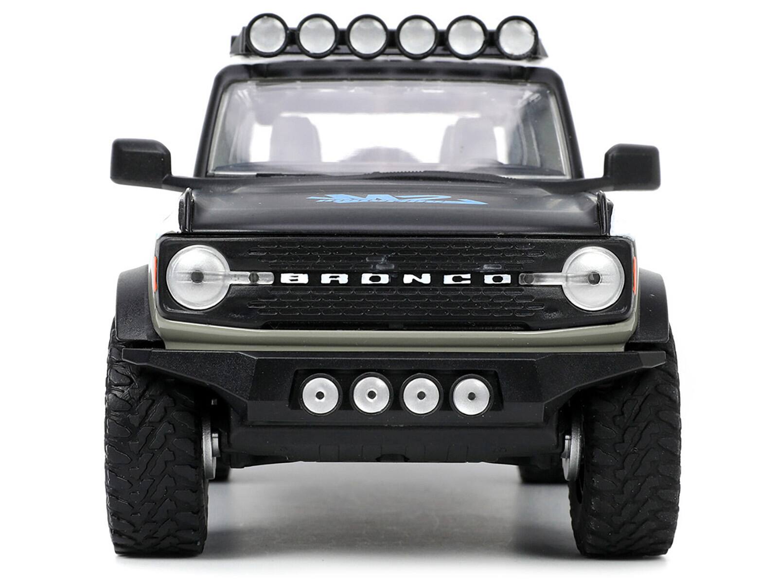 Alt View 5. Jada - 2021 Ford Bronco Gray and White w/Matt Black Hood w/Roof Rack "M2 Motoring" "Just Trucks" Series 1/24 Model Car by Jada.