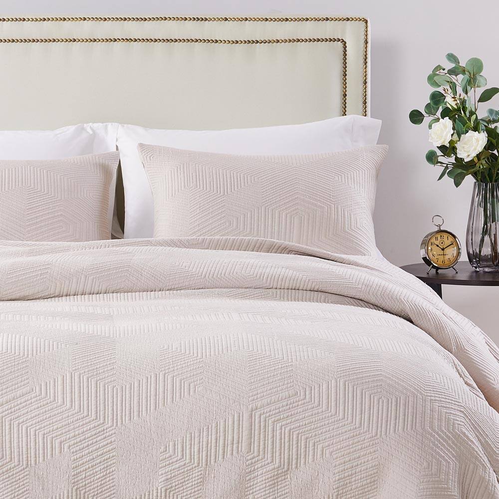 Front. BreeBe - Parker Linen Sham Standard - Linen.