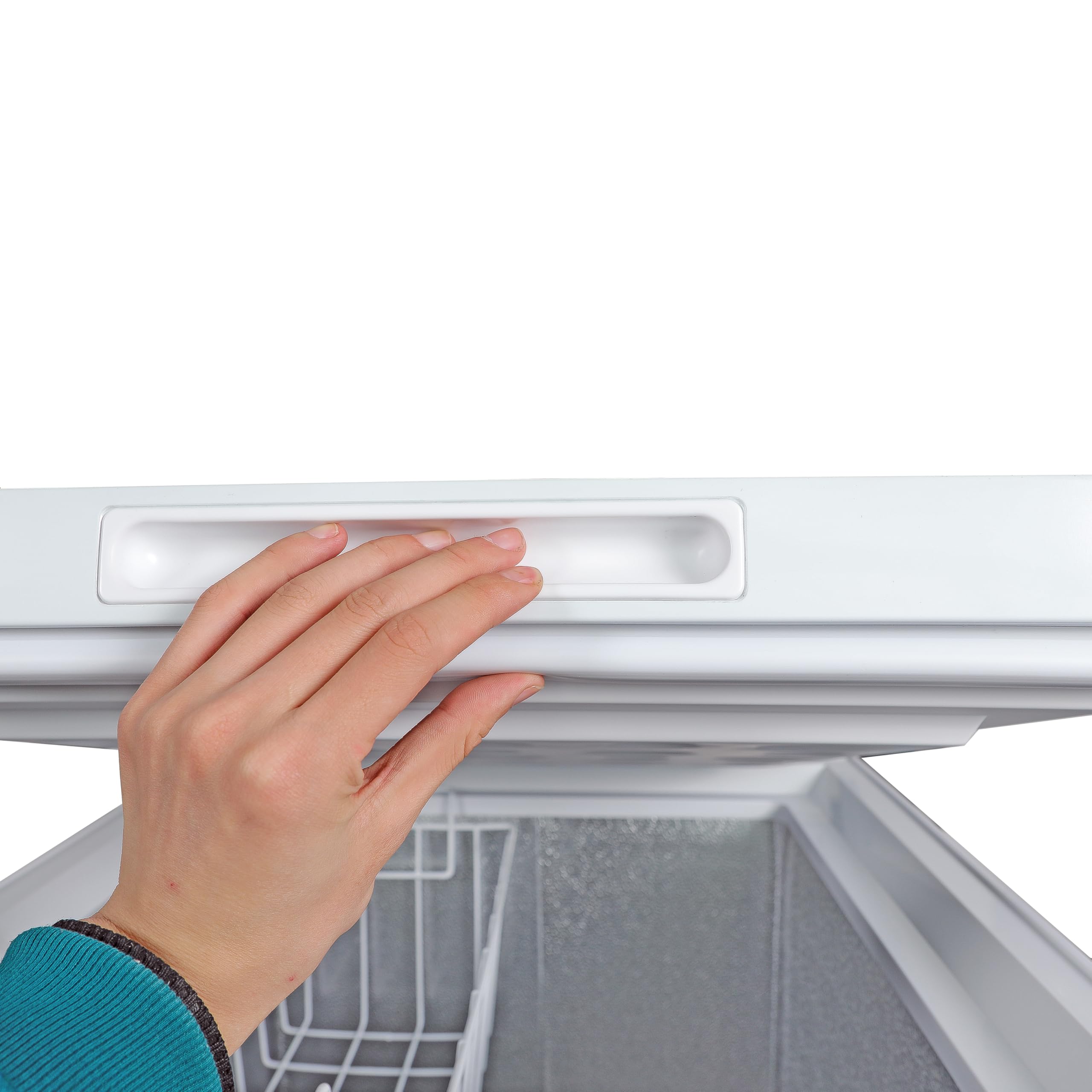 Alt View 4. Commercial Cool - Commercial Cool 5.4 Cu. Ft. Chest Freezer, CCFE54, White - White.