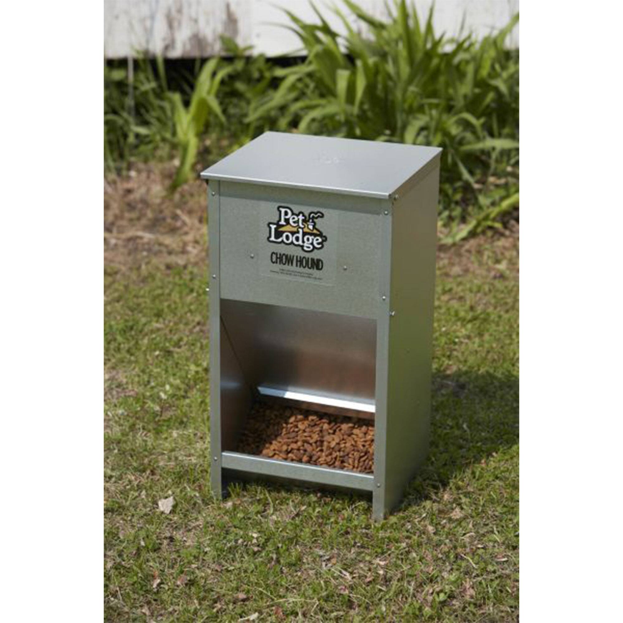 Pet Lodge  
CHOW HOUND