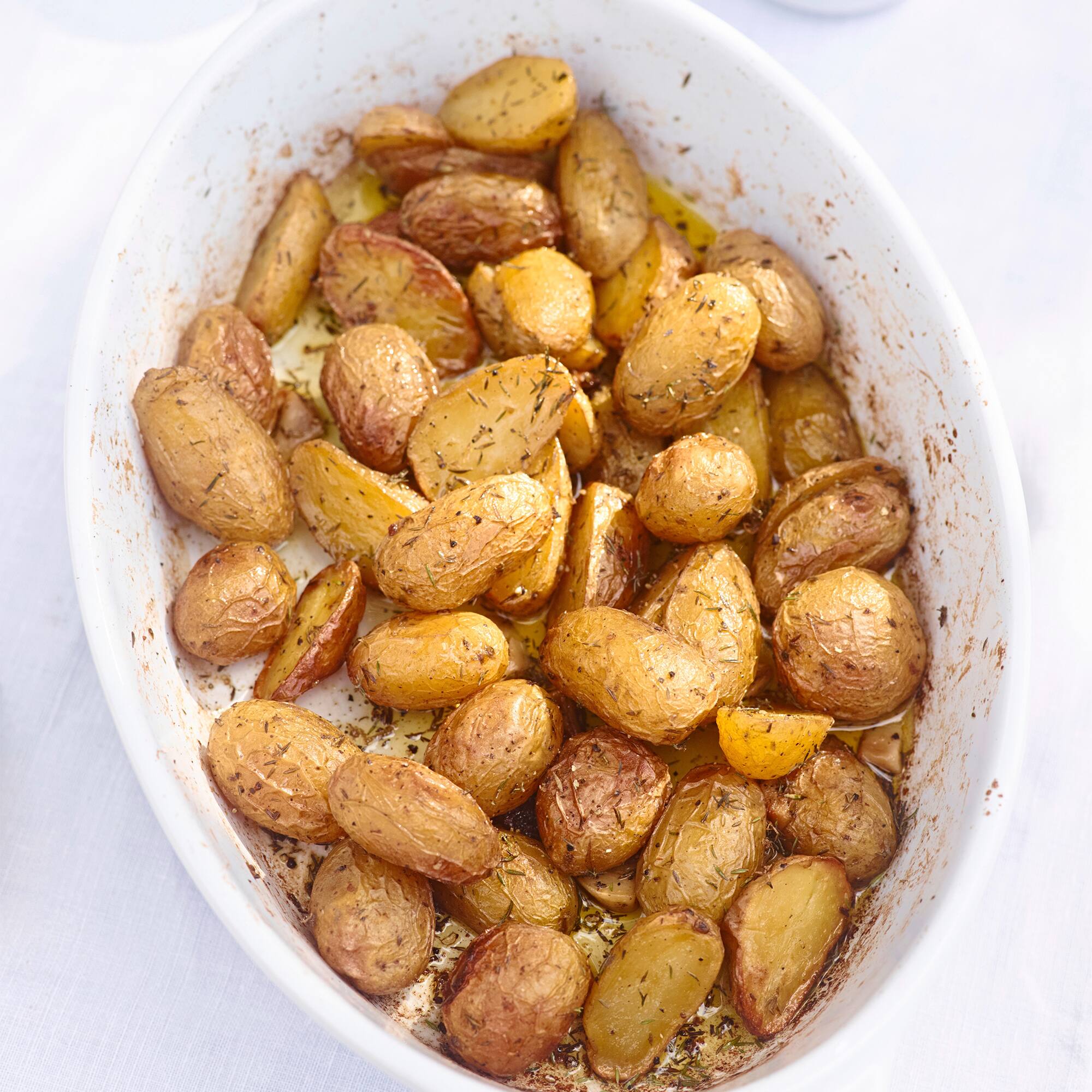 Alt View 4. Staub - Staub Ceramic 2-pc Oval Baking Dish Set - White - White.