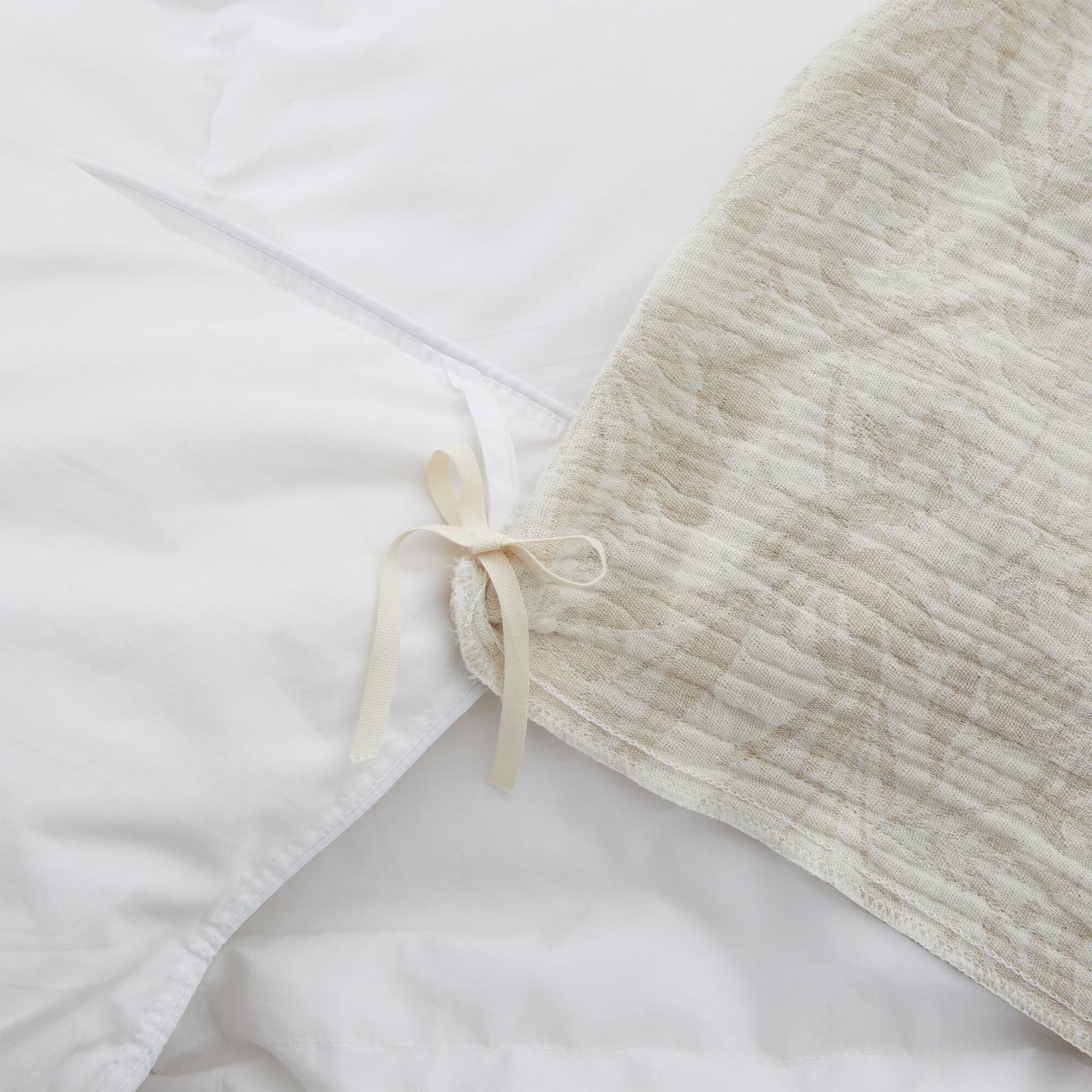 Left. Peace Nest - Peace Nest Floral Jacquard Cotton Linen Blend Duvet Cover Set, 3 Piece Bedding Set with Pillow Shams, Floral, King - Floral.