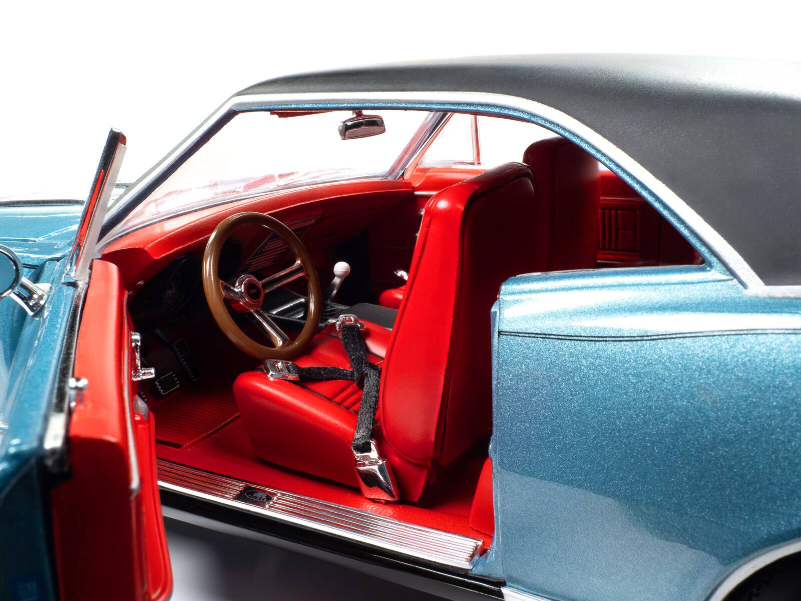 Back. Autoworld - 1967 Chevrolet Yenko Camaro YS760 Nantucket Blue Metallic Black Stripes Black Vinyl Top Red Interior MCACN 1/18 - Blue Metallic with Black Stripes.