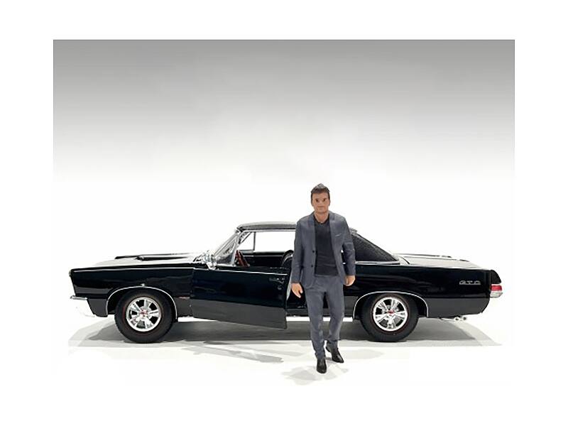 Angle. American Diorama - "Gentlemen's Club" Figure 4 for 1/24 Scale Models by American Diorama - Multi.