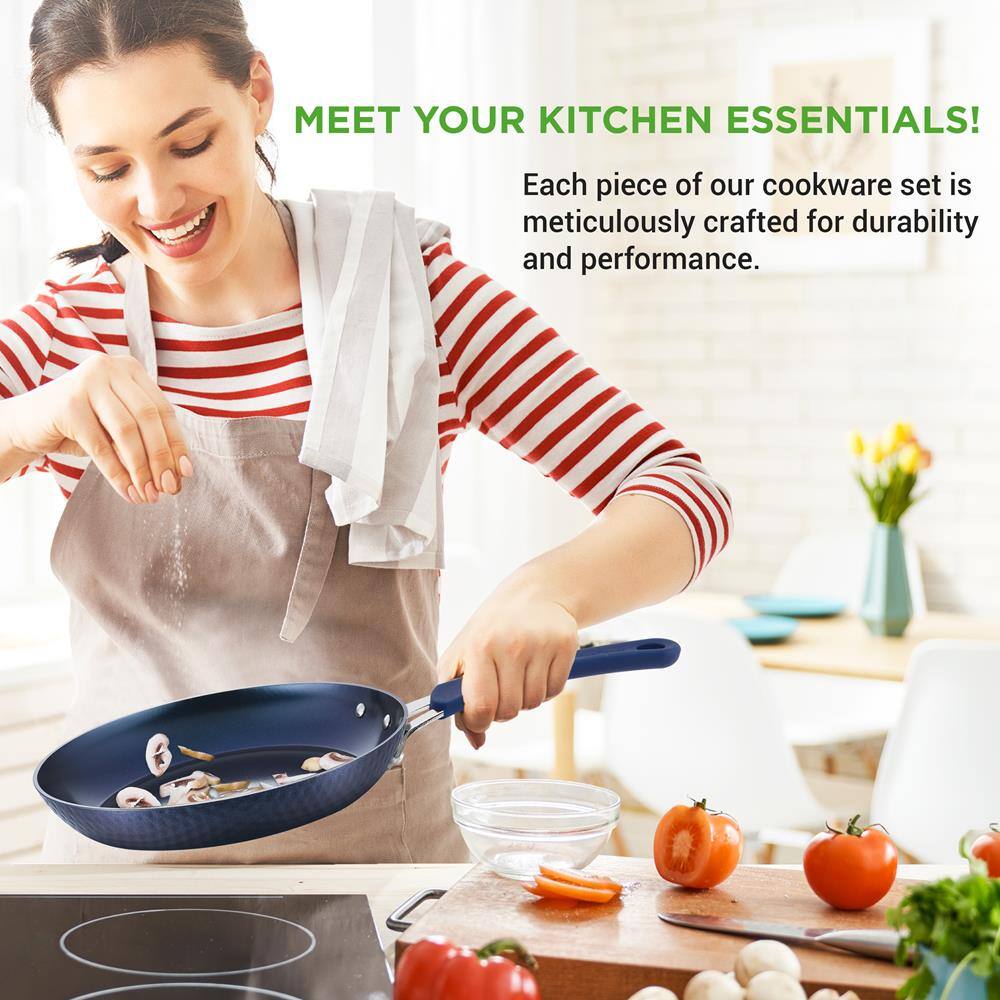 MEET YOUR KITCHEN ESSENTIALS!  
Each piece of our cookware set is meticulously crafted for durability and performance.