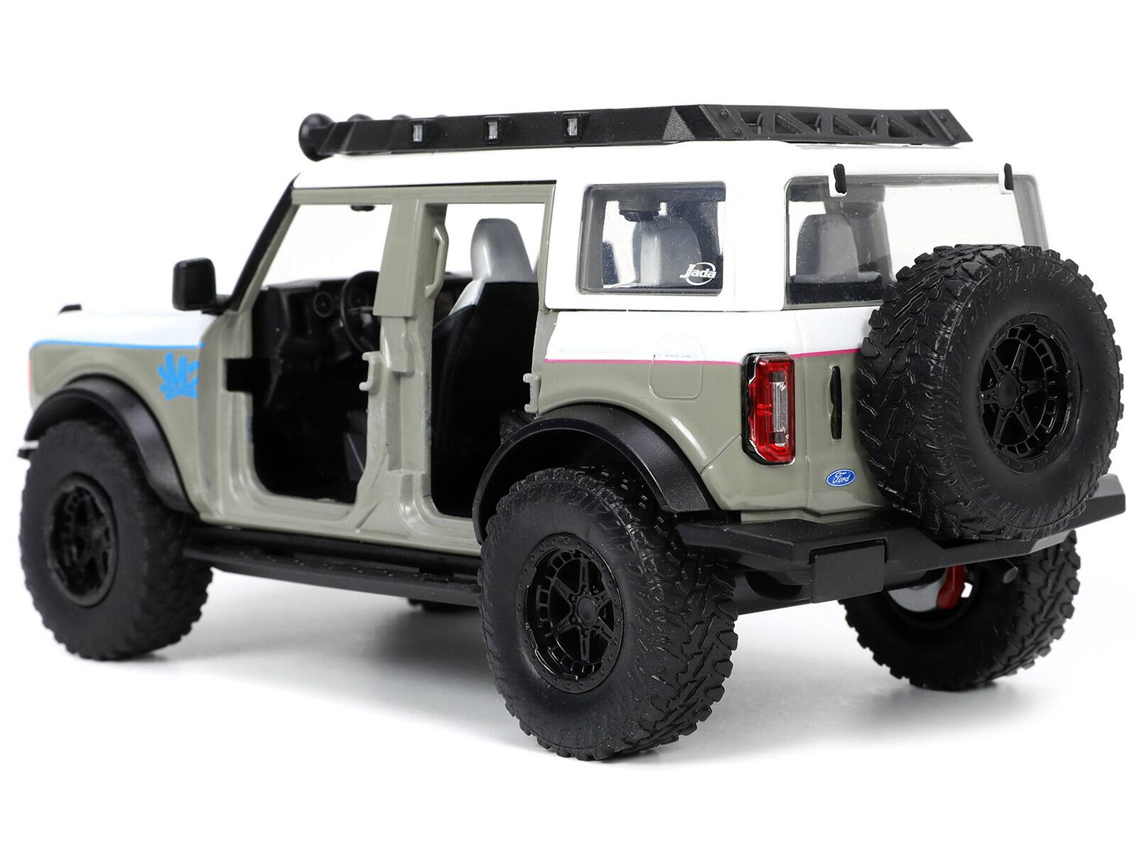 Alt View 3. Jada - 2021 Ford Bronco Gray and White w/Matt Black Hood w/Roof Rack "M2 Motoring" "Just Trucks" Series 1/24 Model Car by Jada.
