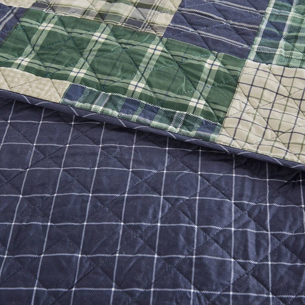 Alt View 5. Gracie Mills - Gracie Mills Otha 3 Peice Plaid Reversible Quilt Set - Green / Navy.