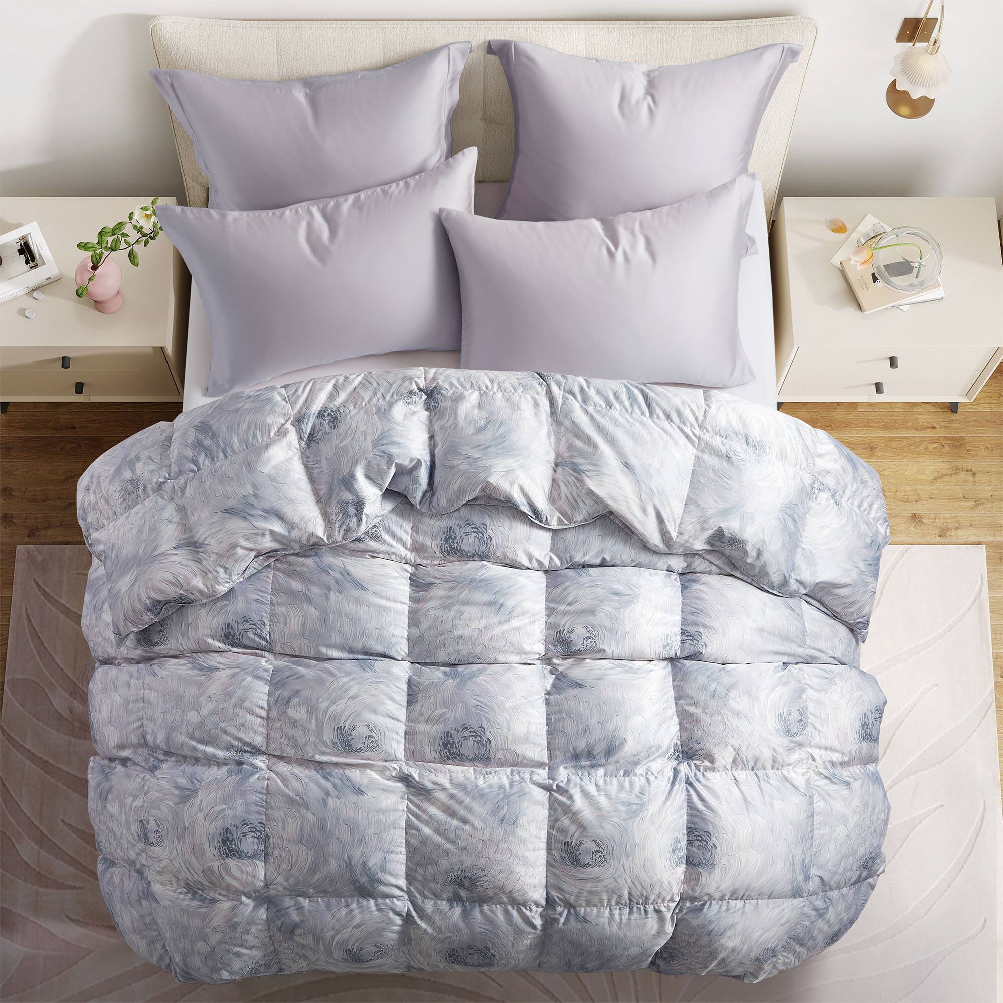 Left. Puredown - Puredown Luxurious Silk Cover 93% White Goose Down Comforter Duvet Insert, Cloud Whirl, Full/Queen - Cloud Whirl.