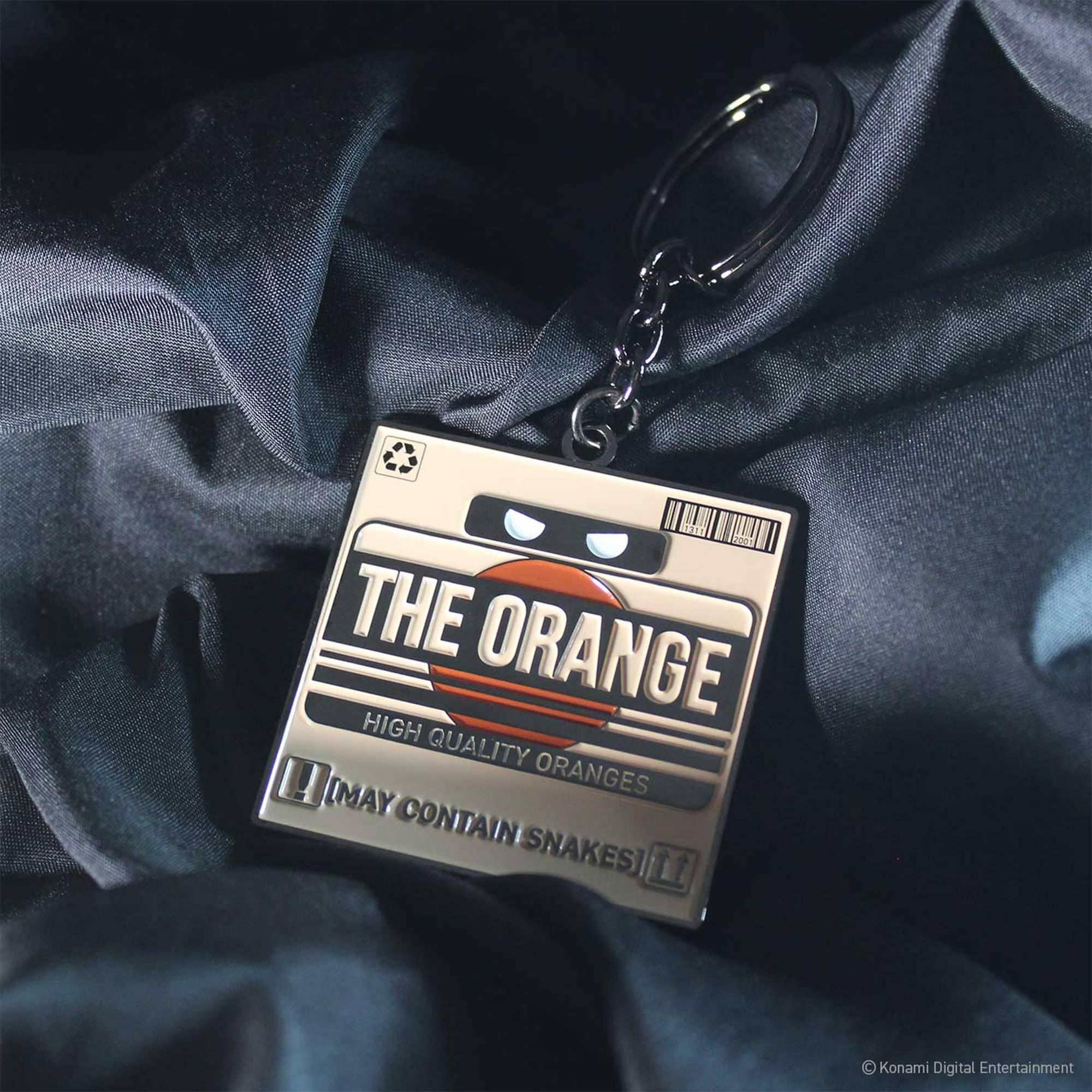 THE ORANGE  
HIGH QUALITY ORANGES  
MAY CONTAIN SNAKES  

Konami Digital Entertainment