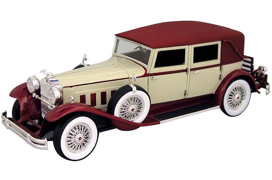Angle. Signature Models - 1930 Packard LeBaron Cream and Red 1/18 Diecast Model Car by Signature Models - Cream and Red.