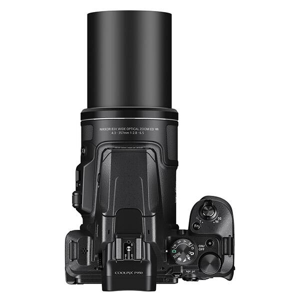NIXKOR B3X WIDE OPTICAL ZOOM  
43-357mm 1:2.8-6.5  
Fn D0 W 5 A P M ON/OFF O SCENE 10  
COOLPIX P950