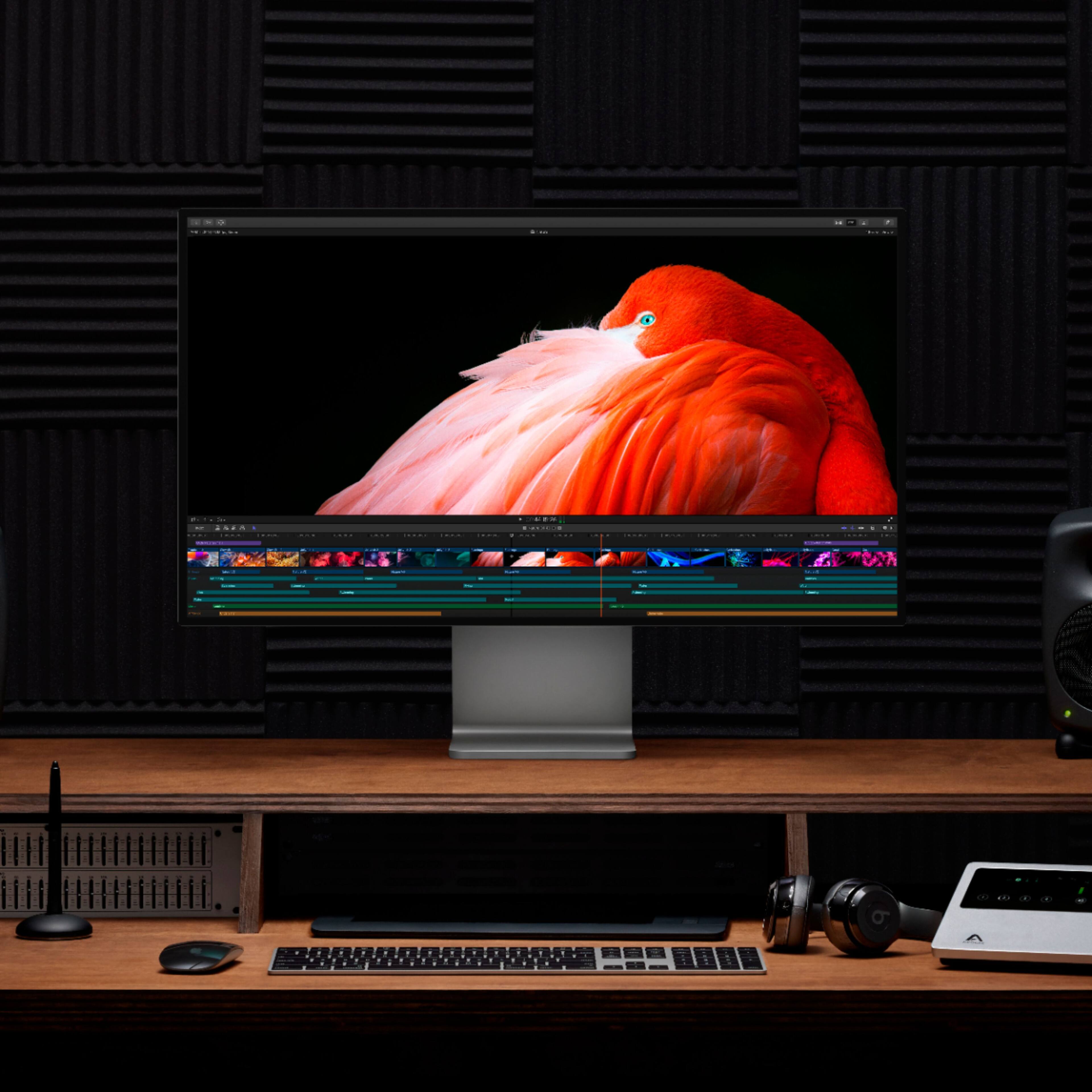 Alt View 15. Apple - Pro Display XDR - Nano-Texture Glass (Thunderbolt) - Silver.