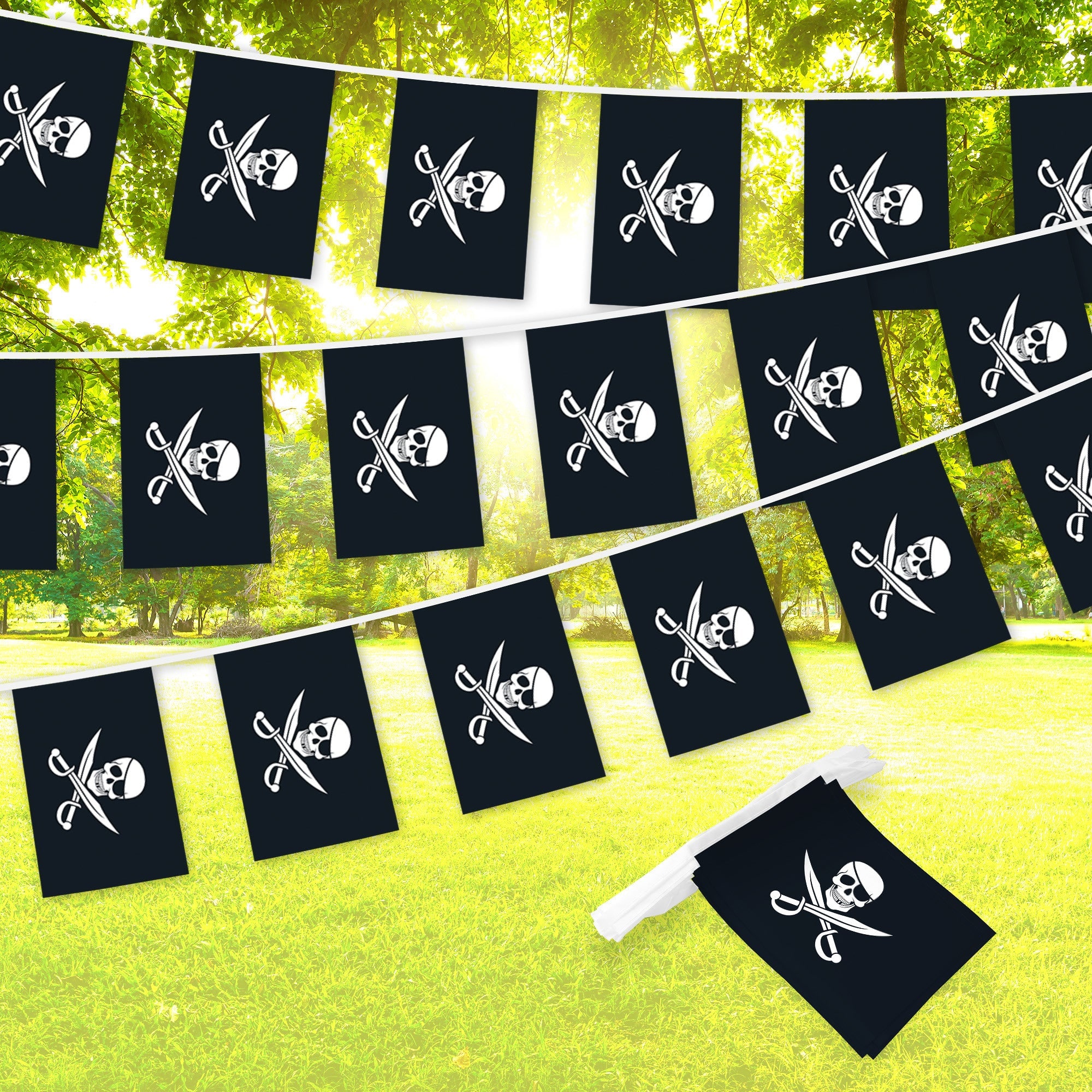 G128 - Pirate Jolly Roger Swords Bunting Banner, 8.2 x 5.5 in Flags, 33 ft String, 150D Polyester, Party & Bar Decor - Black