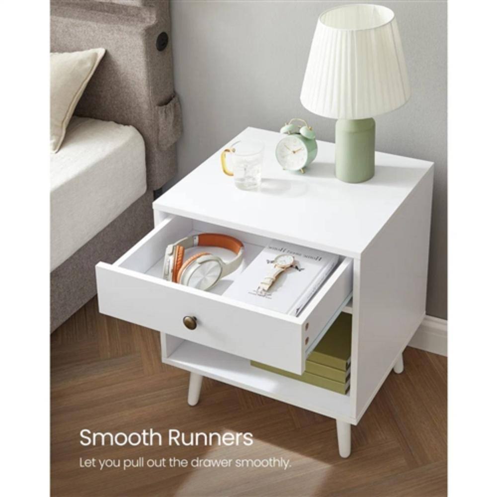 Smooth Runners  
Let you pull out the drawer smoothly.
