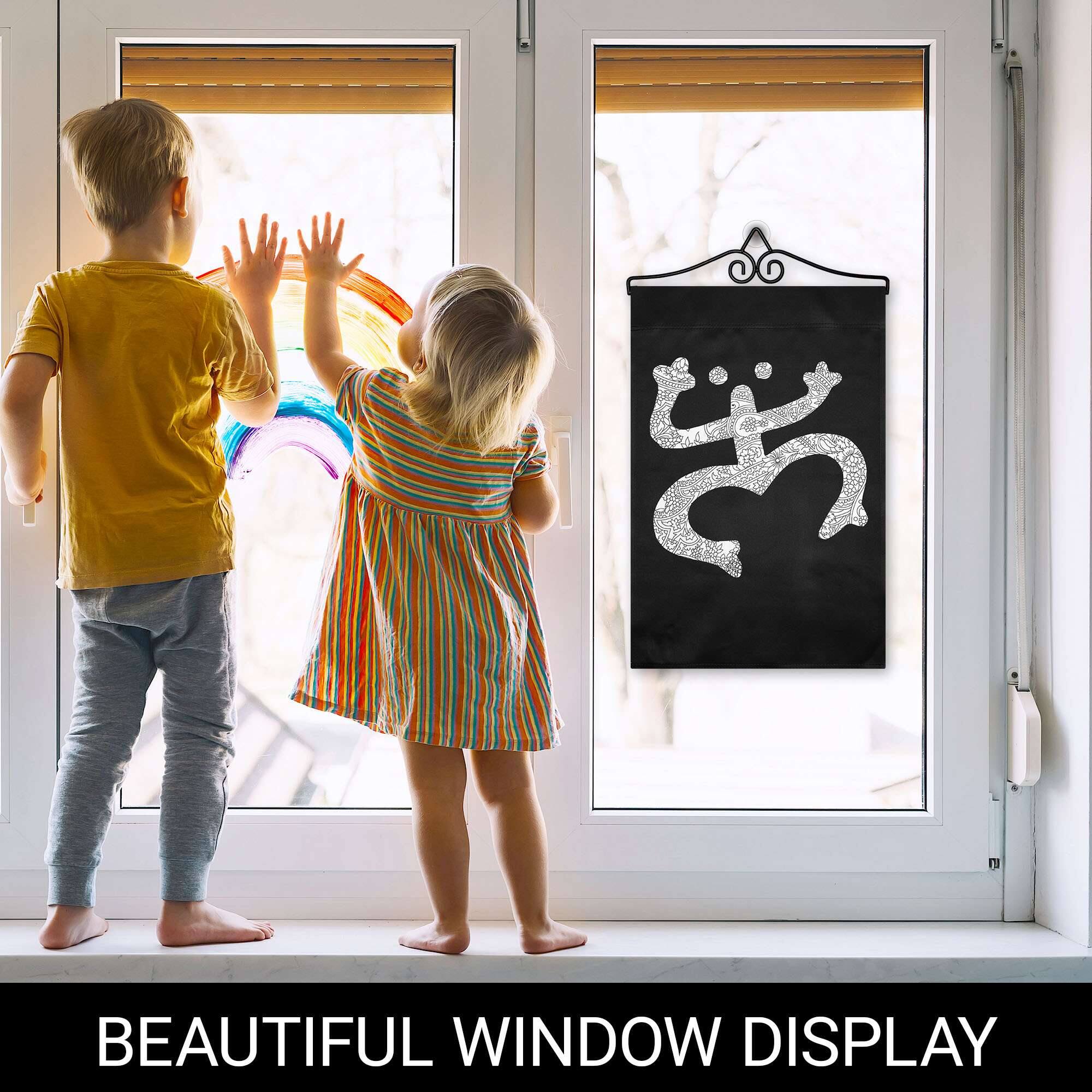 BEAUTIFUL WINDOW DISPLAY