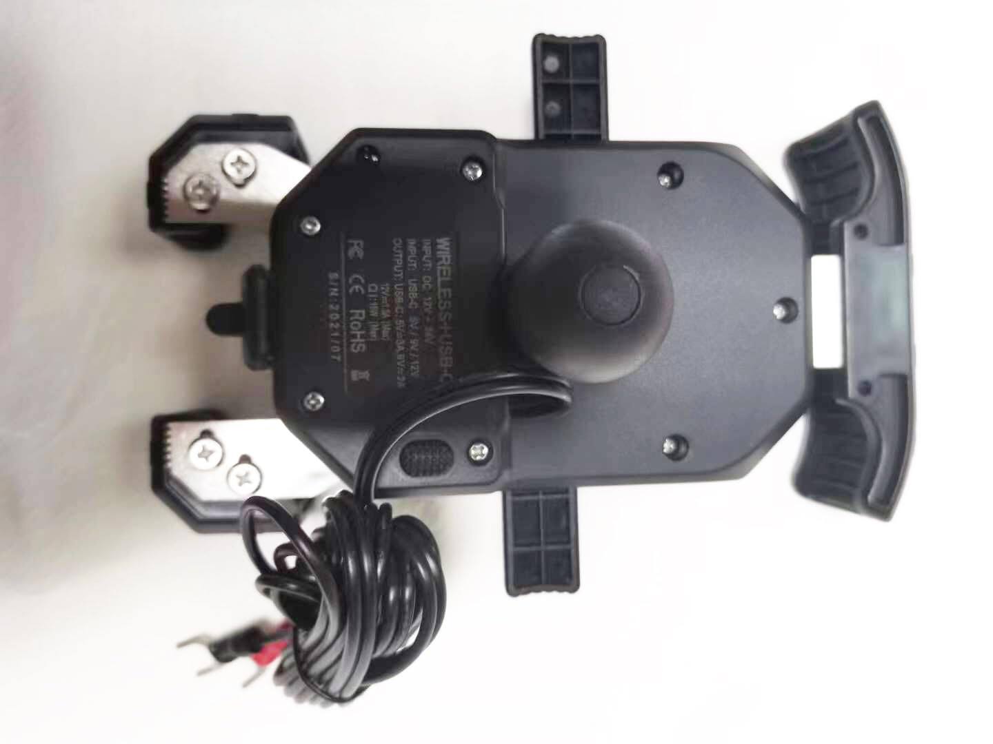 Sure, here is the corrected and grouped text from the image:

---

**RC OUTPUT INPUT:**

- INPUT: CE OC OI 12m1.5A
- USB-C: USB-C 129
- TOLISOS: MLE RoHS

**I Mac 5V=BABV2 SV Ai**

**WIRELESS+USB-C**

---

**Additional Information:**

- CE
- RoHS
- 2021/75/EC

---

This text appears to be related to the specifications and certifications of a device, likely a remote control or similar electronic equipment.