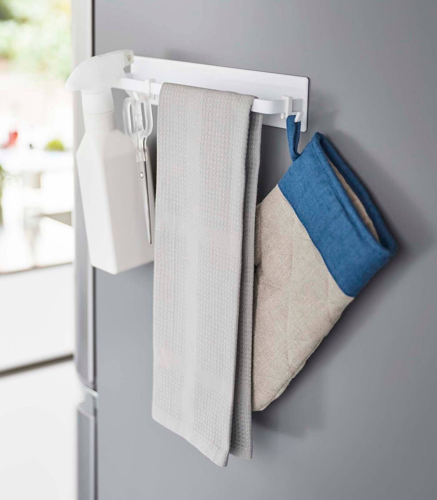 Back. Yamazaki Home - Magnetic Kitchen Towel Hanger - Steel - Black.