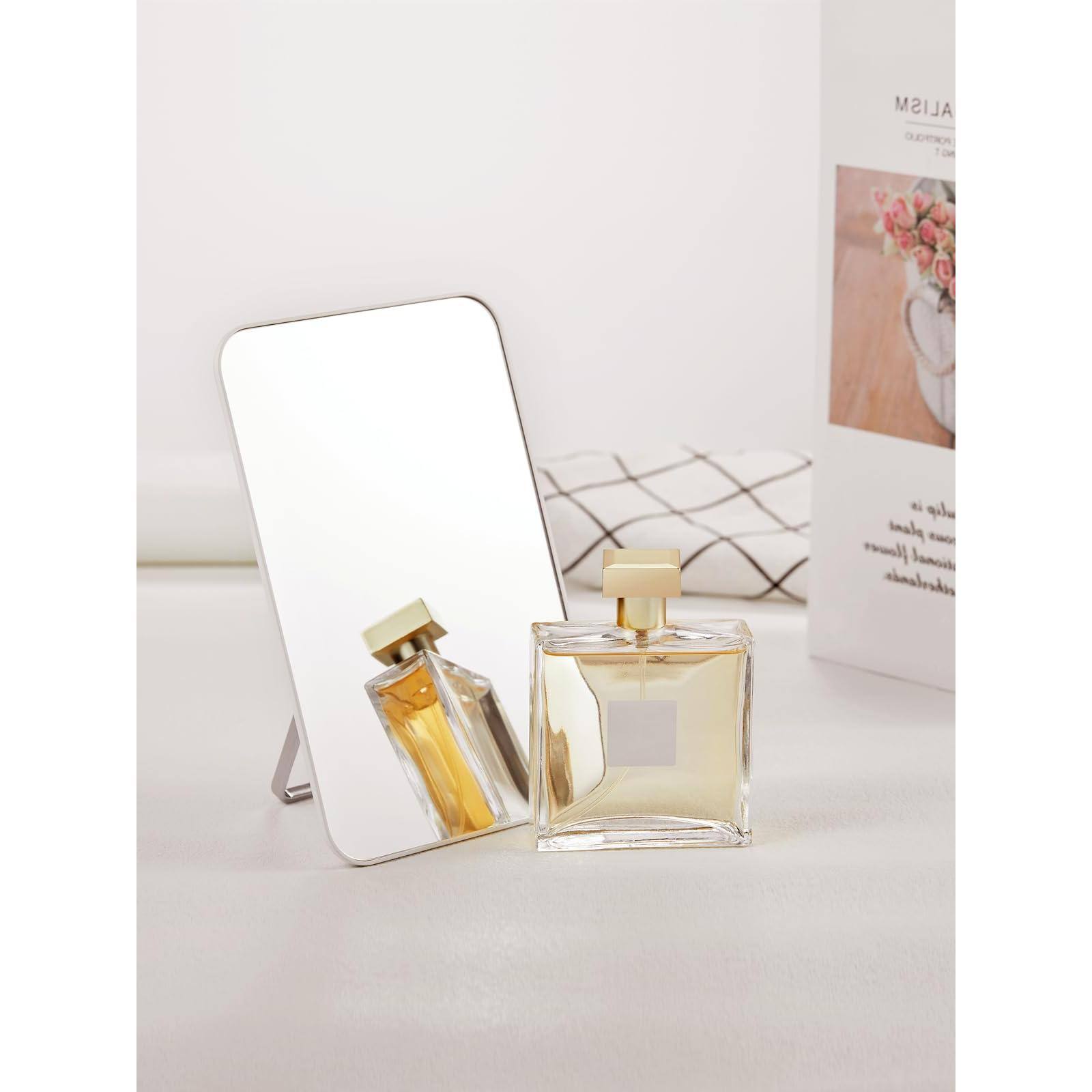 M21JA  
SUCHEHON  
7.0e

Fragrantly Jasmine  
smallbottles

ALISM QUETRON 1 - n ai ulip plane flower aional etherlando