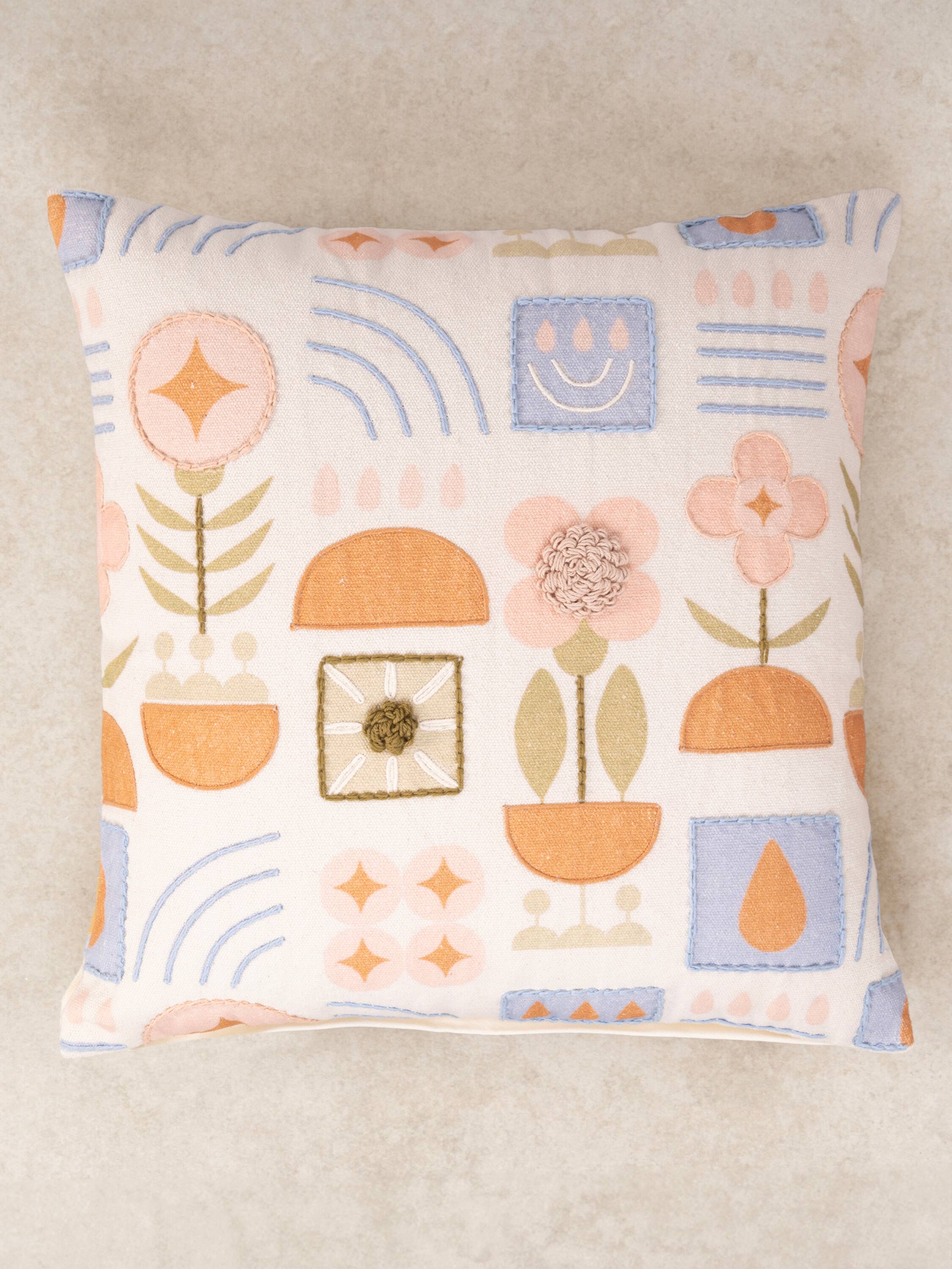 Angle. GAURI KOHLI - Junia Pillow - Multicolored.