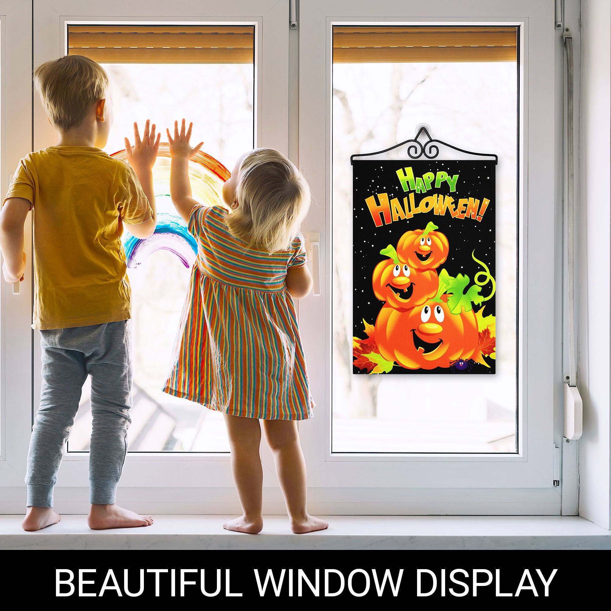 HAPPY HALLOWEEN!  
BEAUTIFUL WINDOW DISPLAY