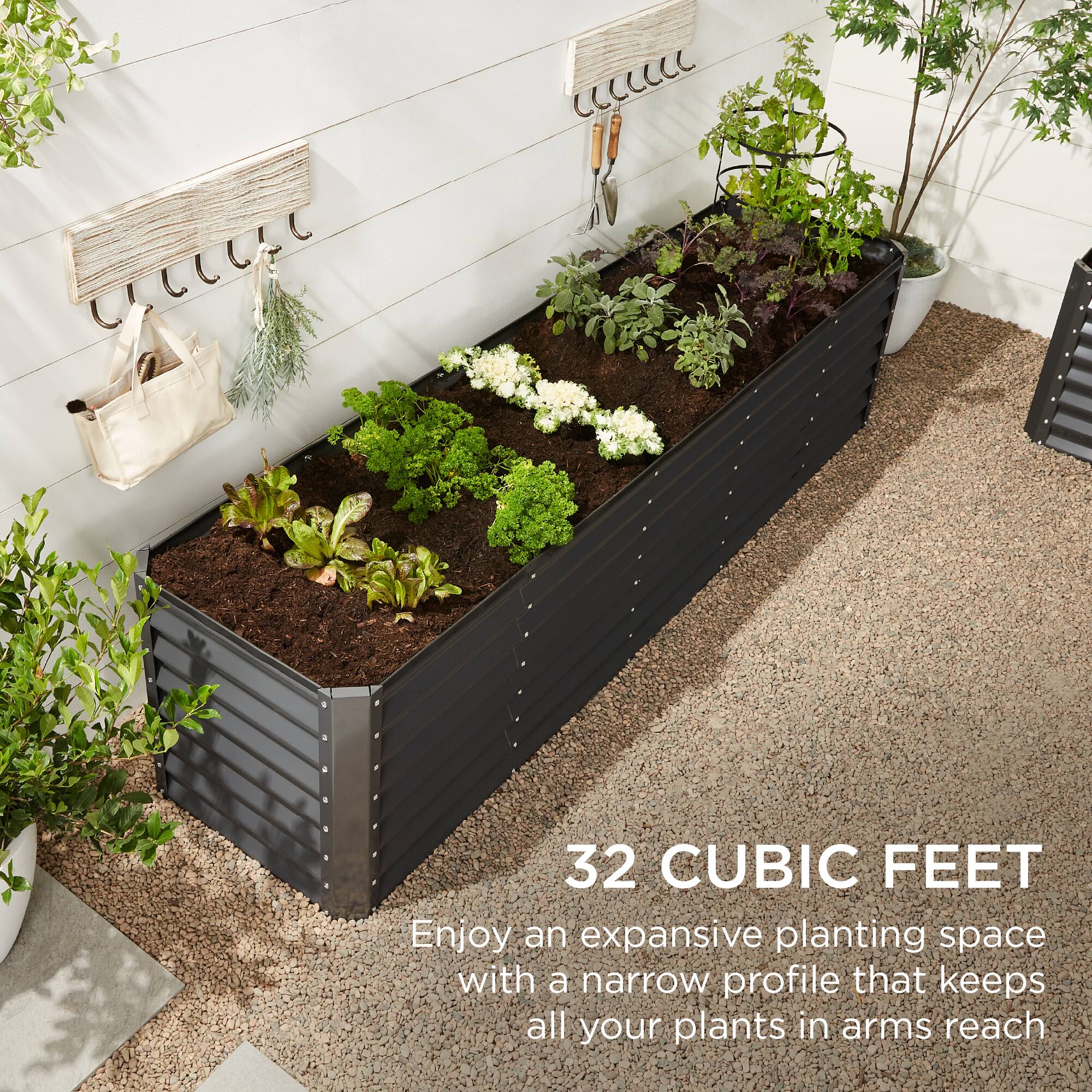 32 CUBIC FEET

Enjoy an expansive planting space with a narrow profile that keeps all your plants in arms reach