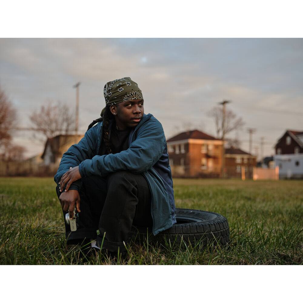 Alt View 6. Fujifilm - Fujifilm X100VI Digital Camera - Silver.