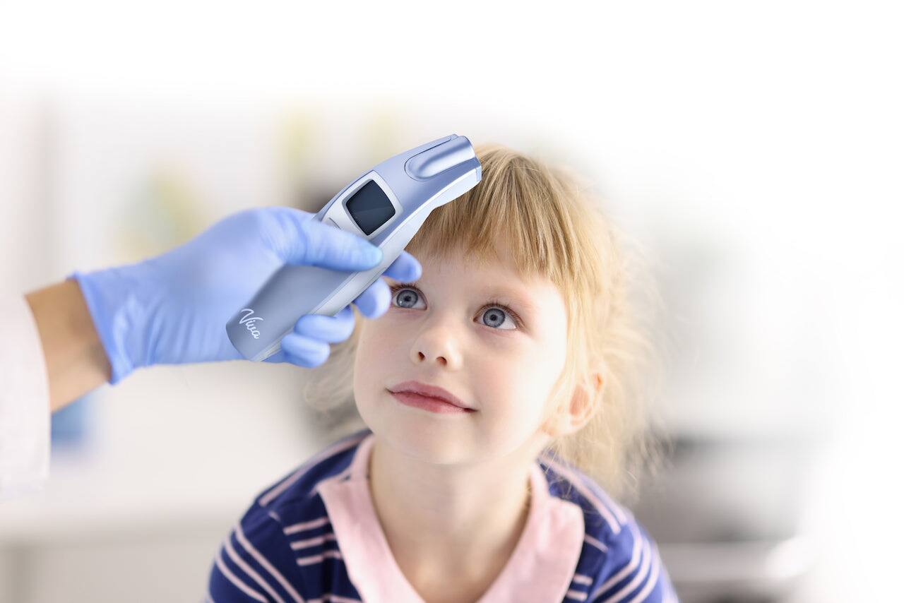 Angle. Viva Comfort - Ophthalmoscope, Otoscope, Thermometer, Sphygmomanometer, and Ear Specula Dispenser All-in-One Diagnostic Wall System - White.