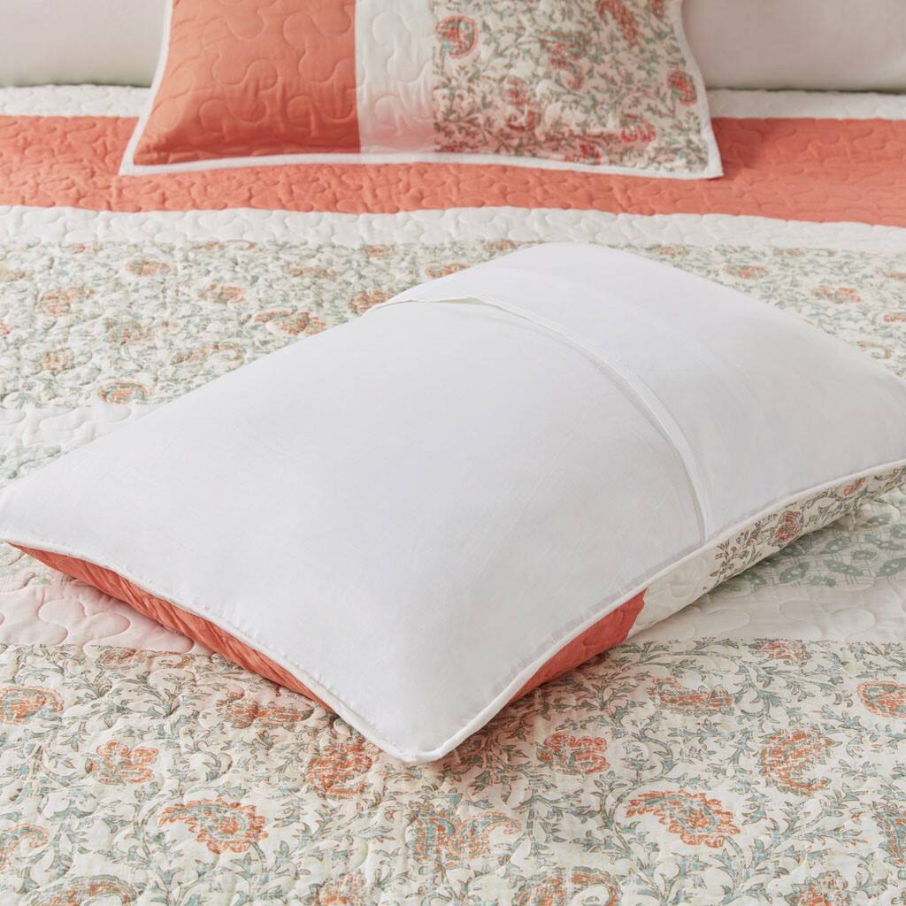 Alt View 2. Gracie Mills - Gracie Mills Singleton Reversible Paisley Lace 6-Piece Cotton Percale Quilt Set - Coral.