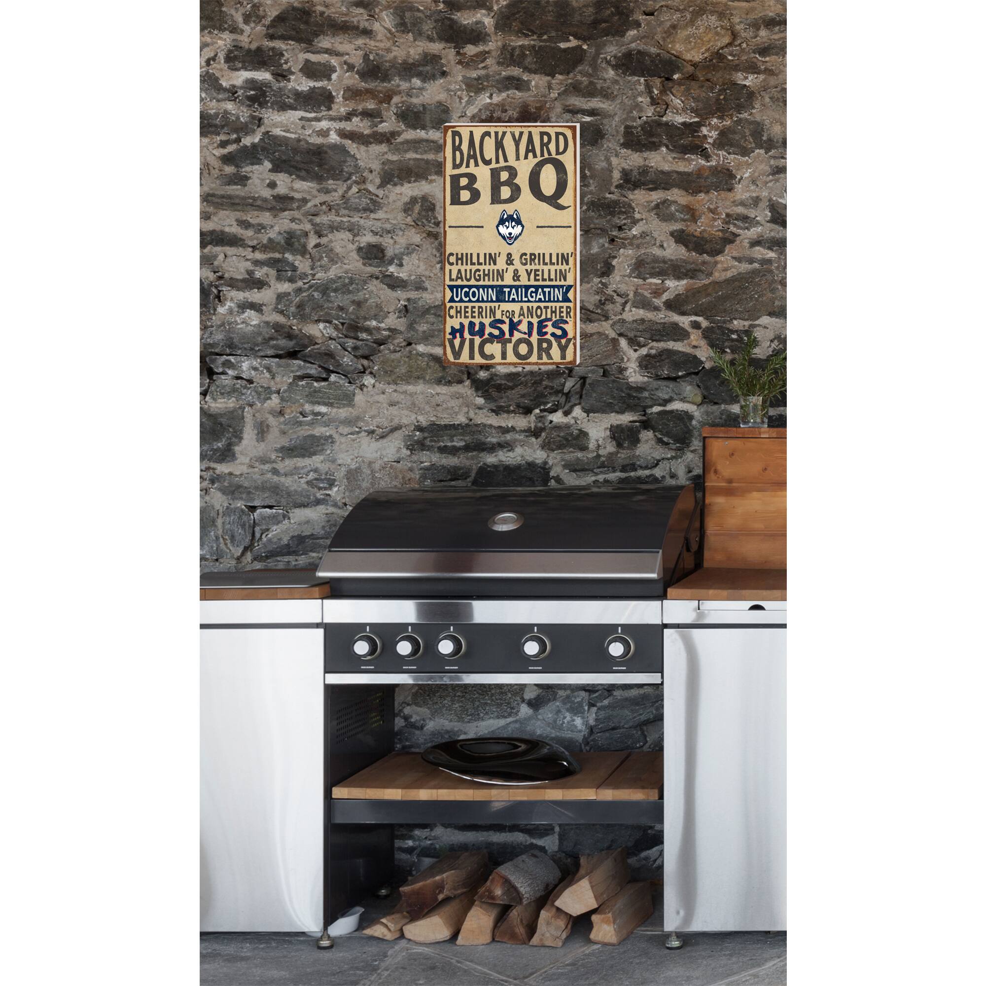 BACKYARD BBQ  
CHILLIN' & GRILLIN'  
LAUGHIN' & YELLIN'  
UCONN TAILGATIN'  
CHEERIN' FOR ANOTHER HUSKIES VICTORY