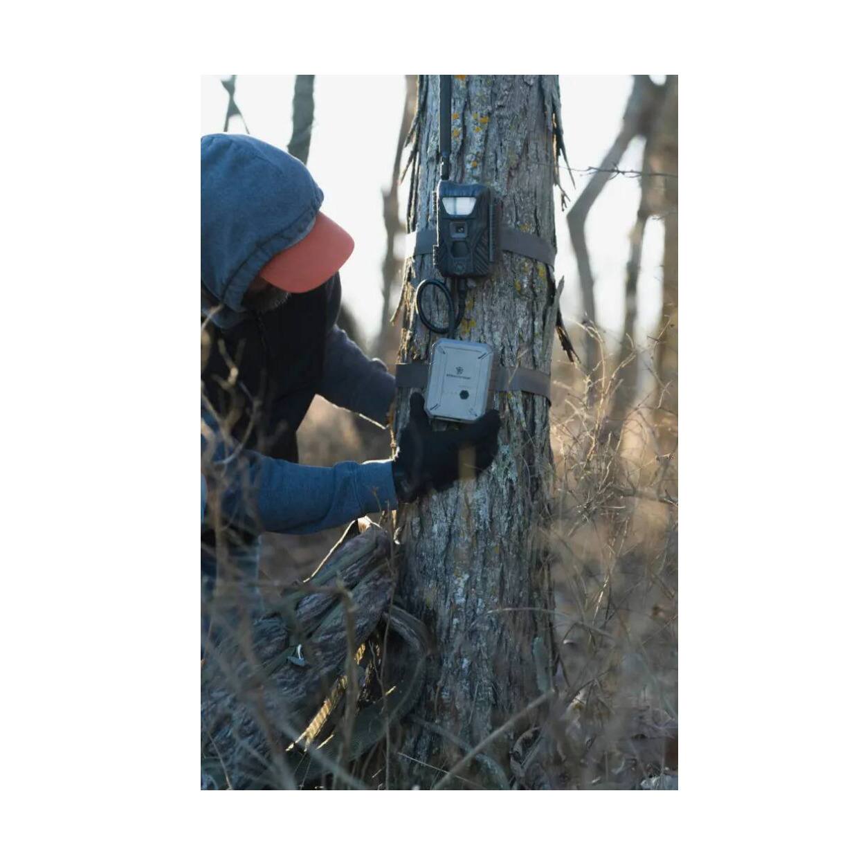 Back. Stealth Cam - Stealth Cam FieldMAX External 10,000 mAh Lithium Rechargeable Battery.
