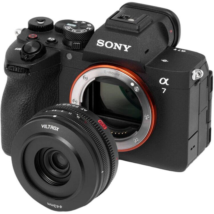 OFF  
C5  
AUTO 3 S  
A S M 1 S  
SONY E-mount  
8220 a 7  
FE seise 99 8 AF LL . 16 VILTROX  
QAB  
43mm