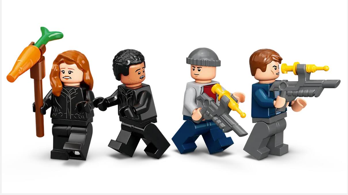 Alt View 2. LEGO - LEGO 76950 Triceratops Pickup Truck Ambush.