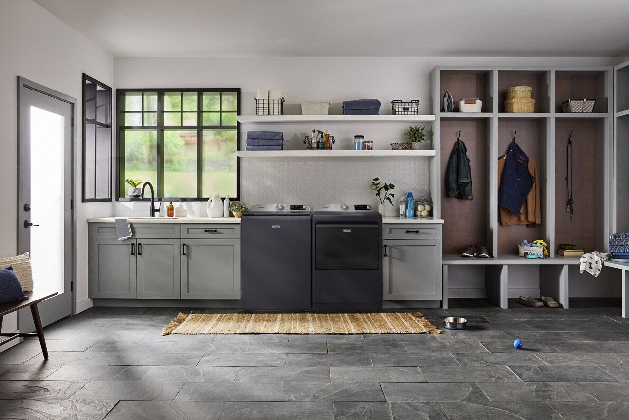 Alt View 12. Maytag - 7.4 Cu Ft. Smart Gas Dryer with Steam and Pet Pro Option - Midnight Steel.