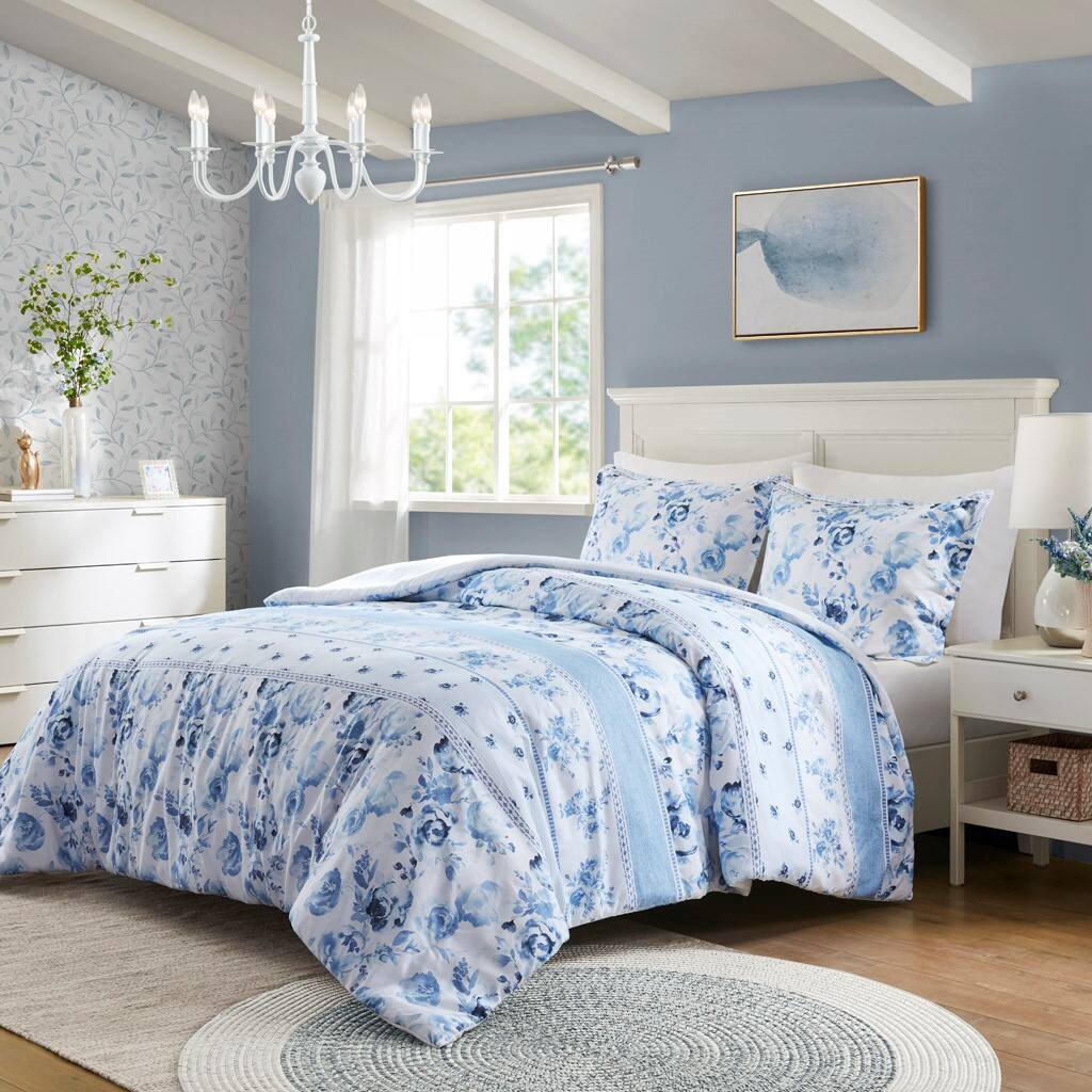 Alt View 1. Gracie Mills - Gracie Mills Alejandra Floral Striped Duvet Cover Set - Blue.