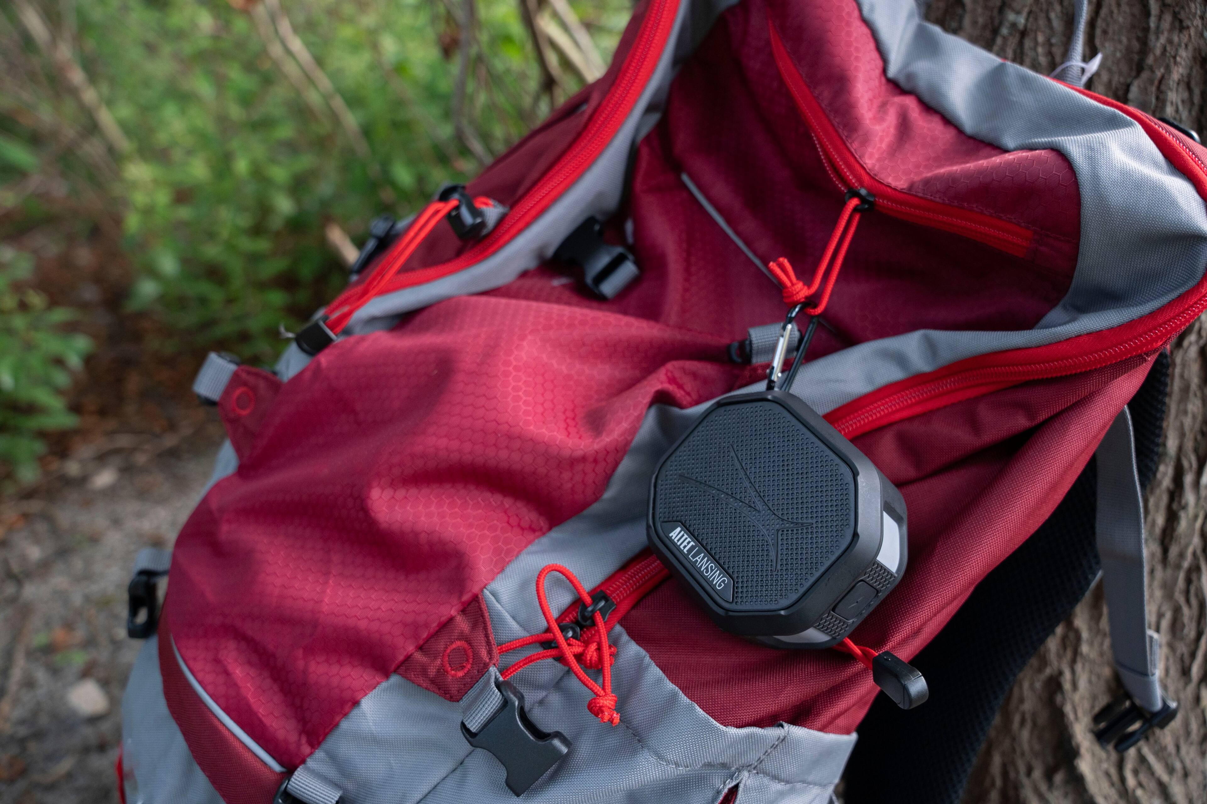 The text on the image reads "Altec Lansing."