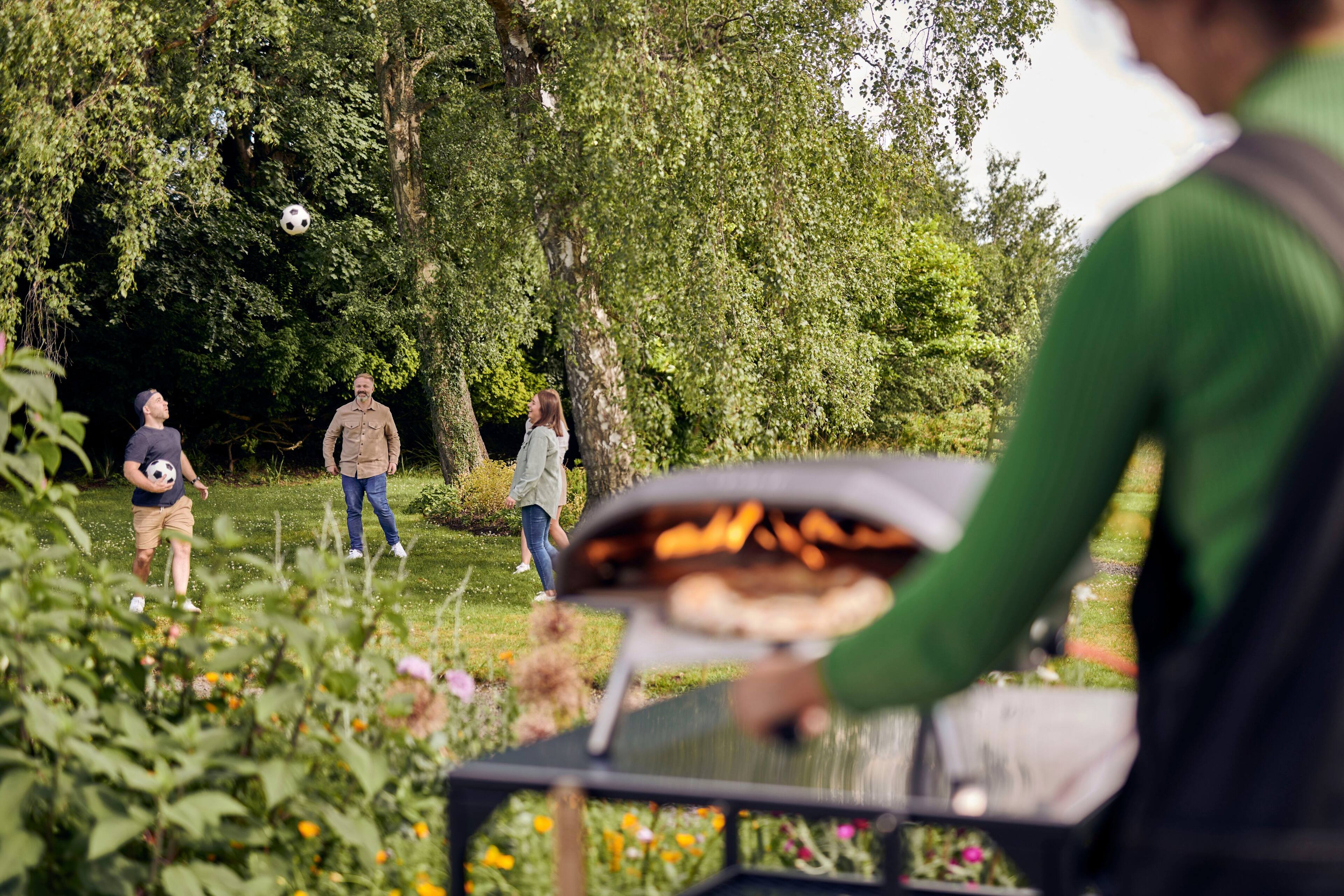 Alt View 30. Ooni - Koda 16 Gas-Powered Outdoor Pizza Oven - Black.