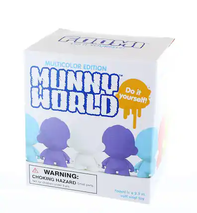 AID DOT IT YOURSELF MULTICOLOR EDITION TM MUNNU WORLD
Do it yourself!
CHOKING WARNING: Not for children under 3 yrs. Small parts.
Foomi is a 2.5 in. soft vinyl toy