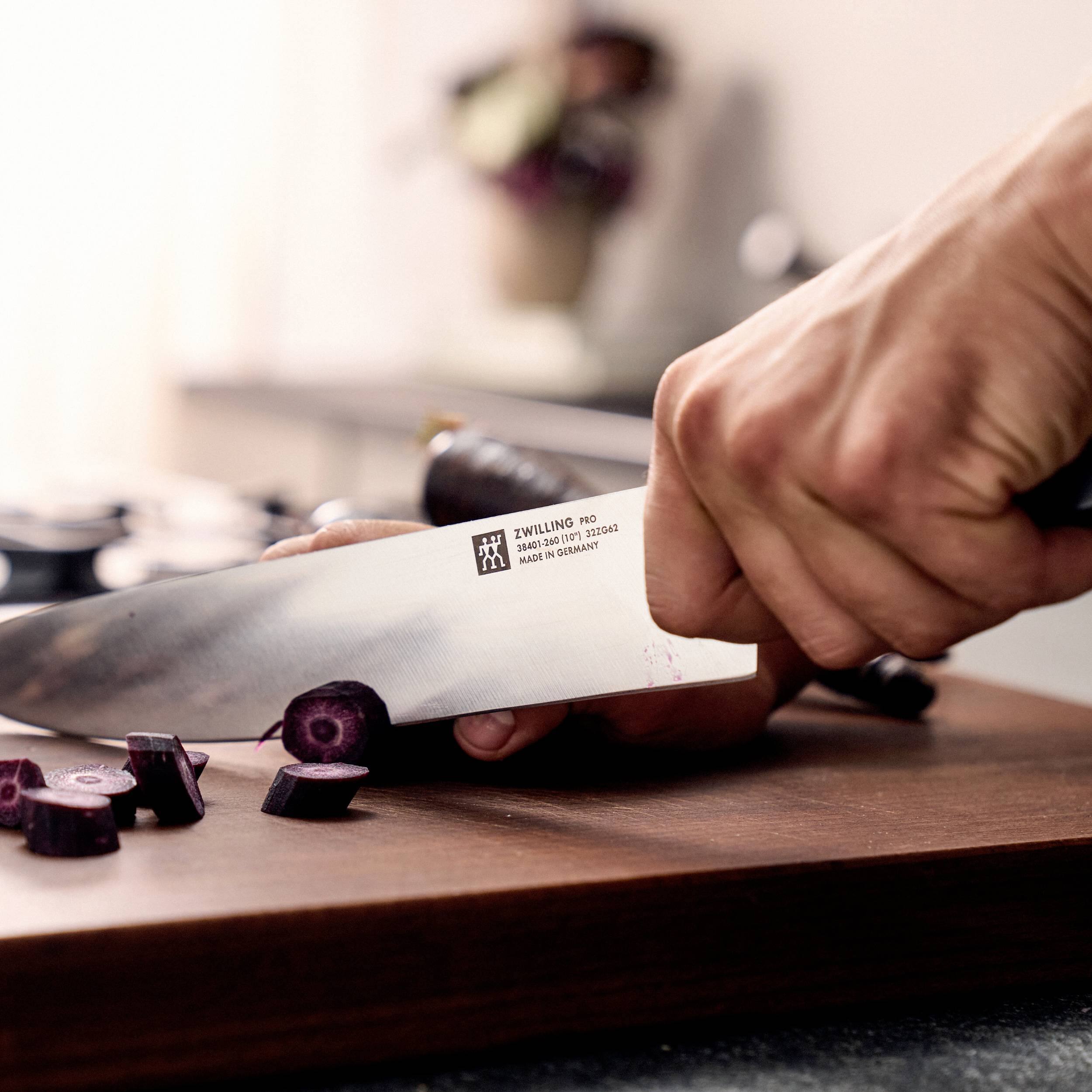 ZWILLING PRO  
32002 38401-260  
GERMANY  
MADE IN GERMANY