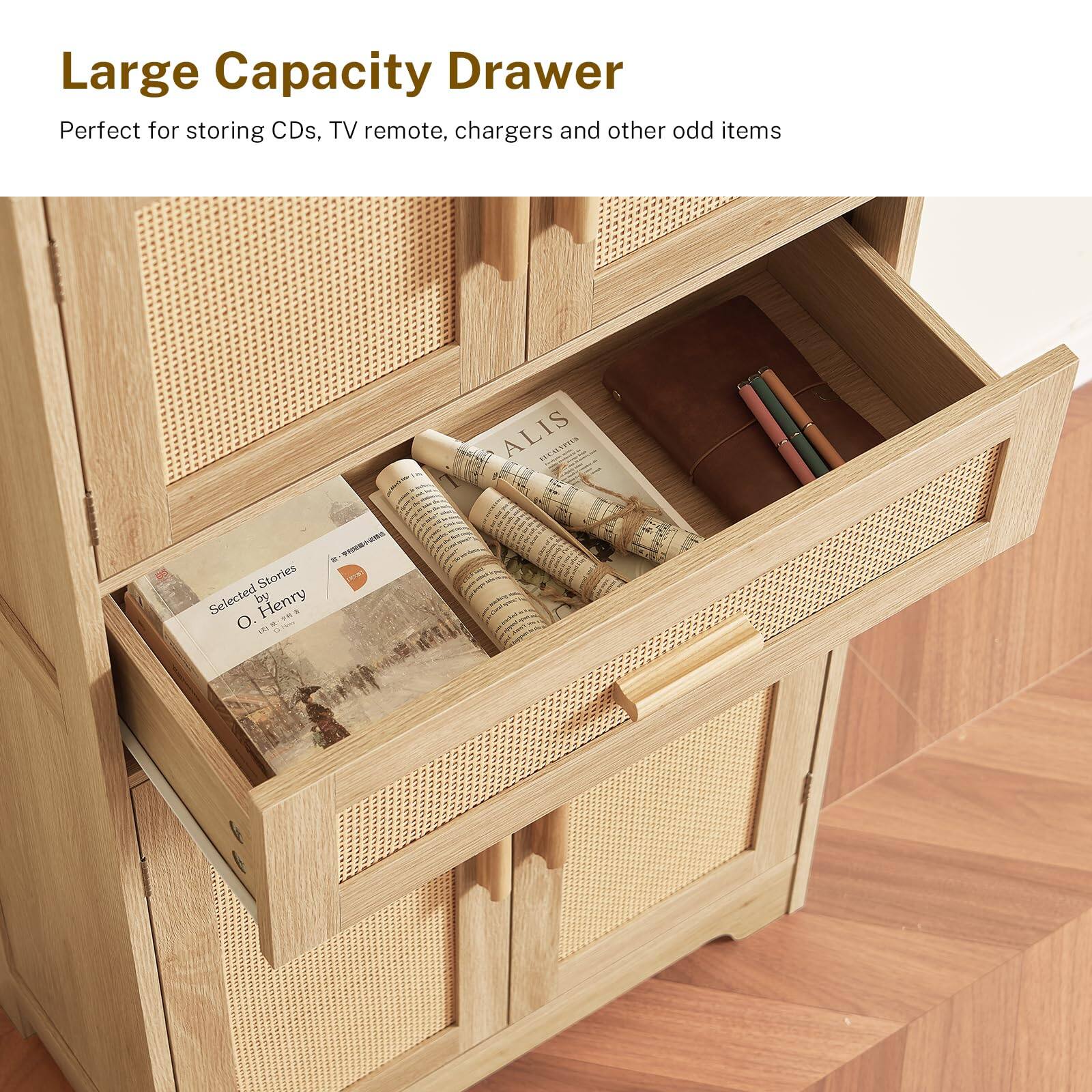Large Capacity Drawer  
Perfect for storing CDs, TV remote, chargers and other odd items