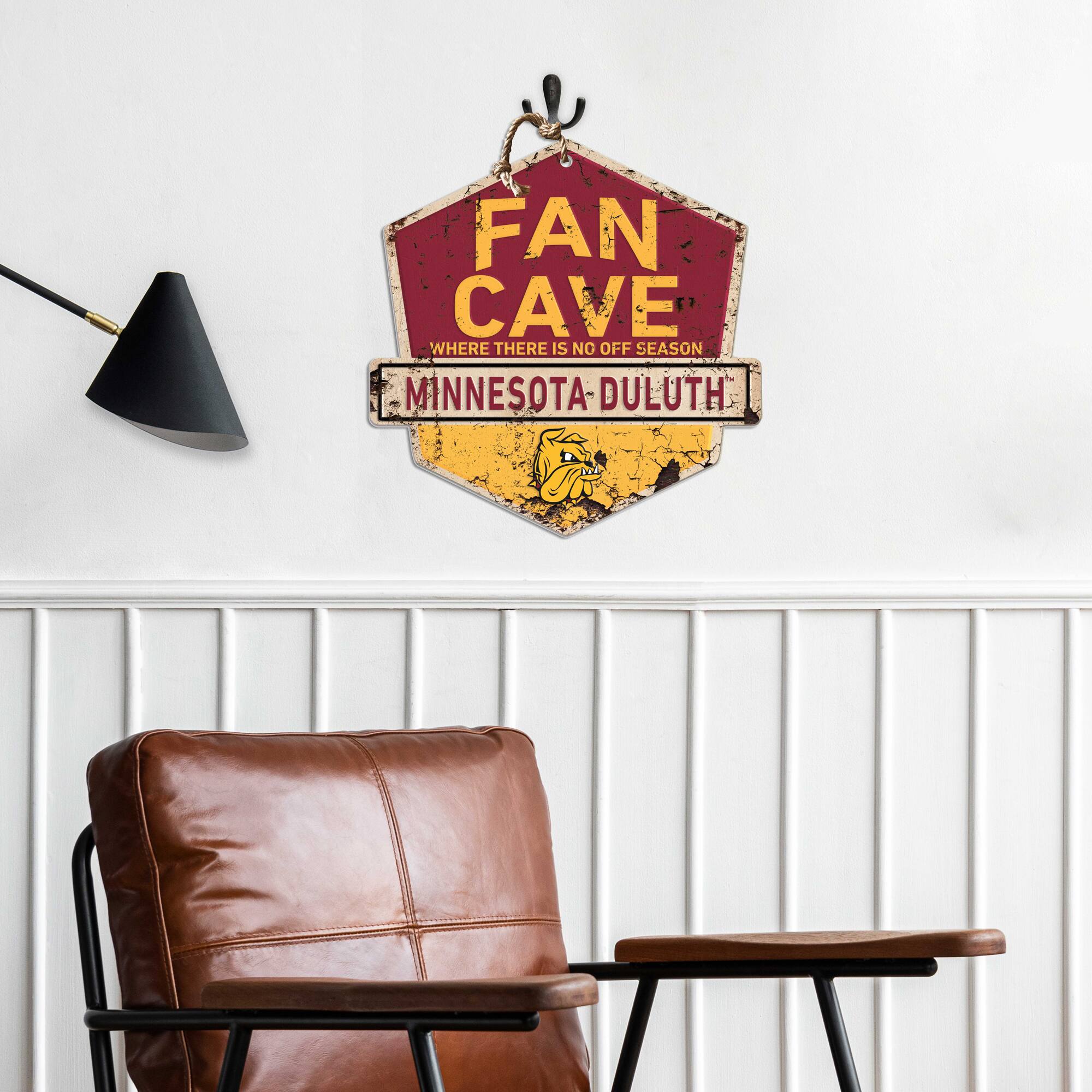 FAN CAVE  
WHERE THERE IS NO OFF SEASON  
MINNESOTA DULUTH