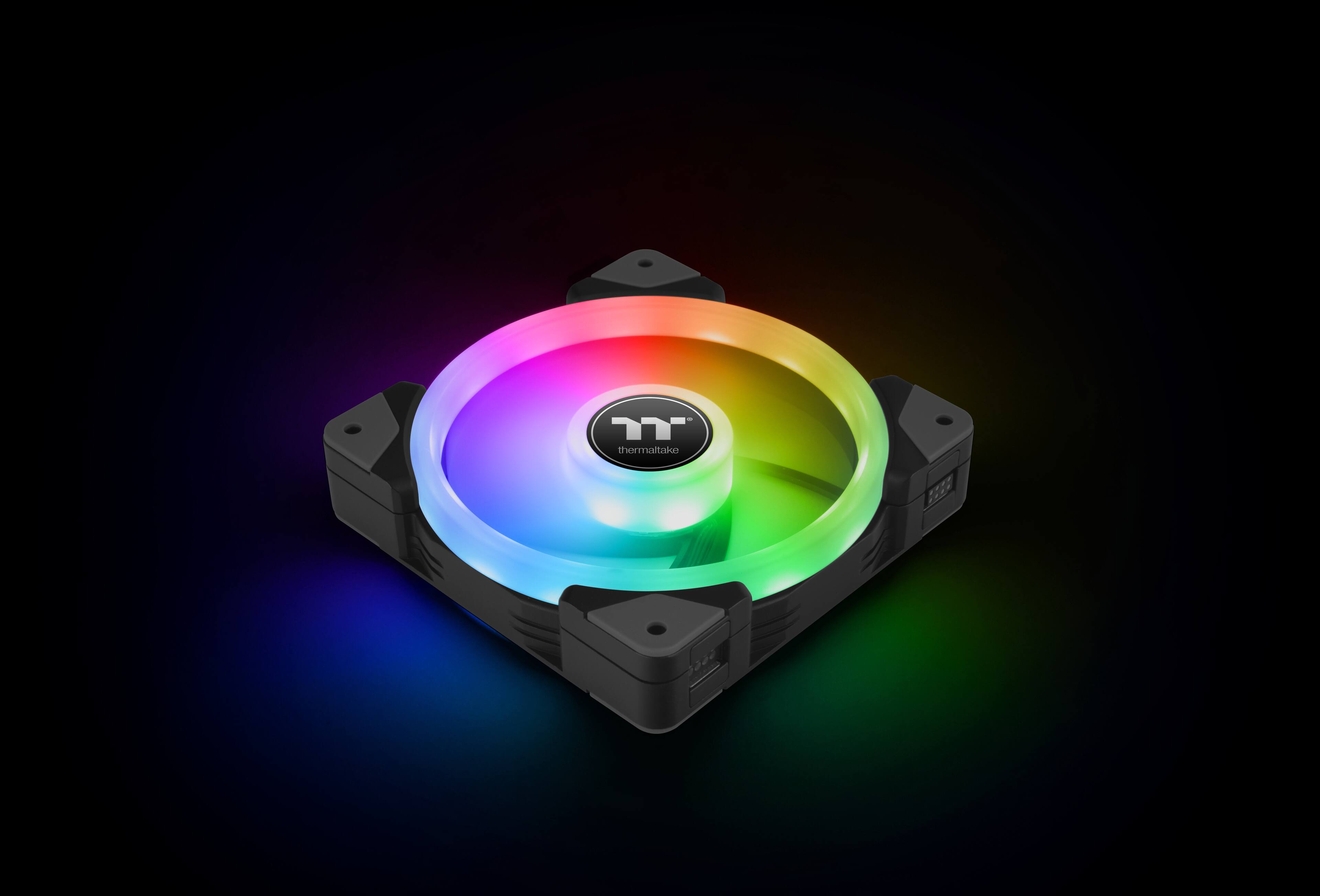 The text on the image reads "TT thermaltake 572A."