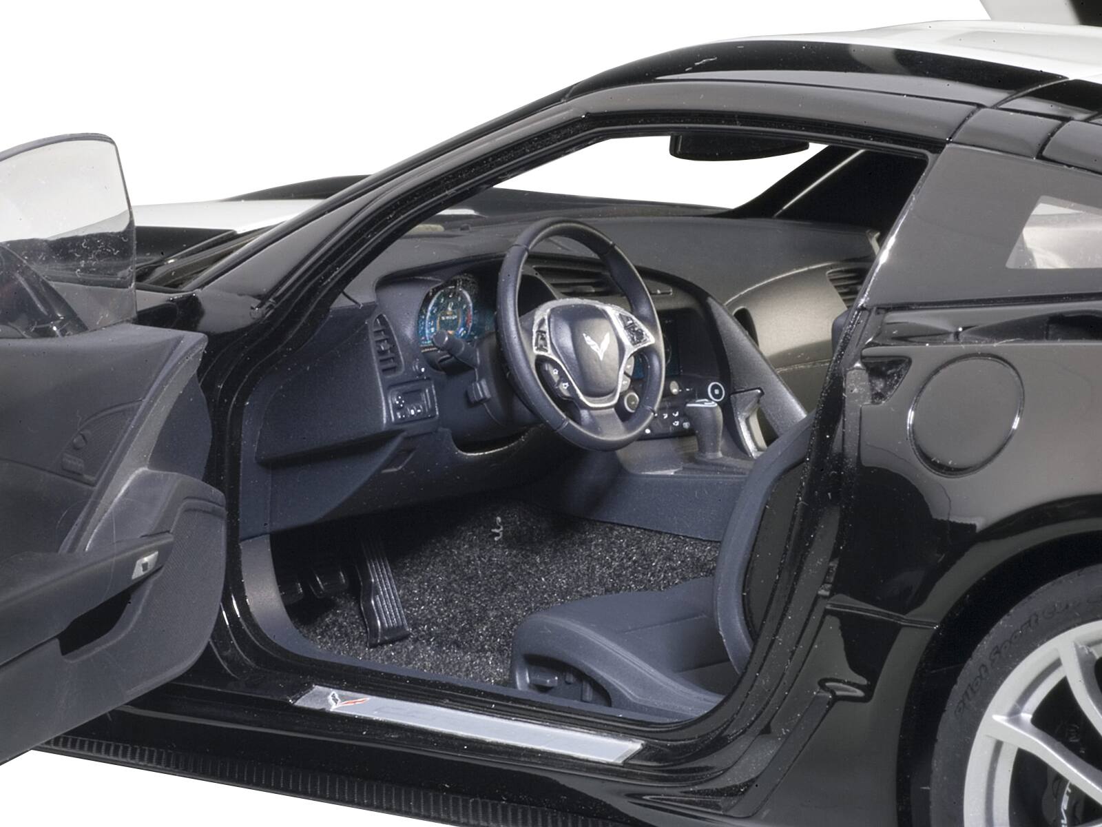 The text on the image reads:

"Sport otel"