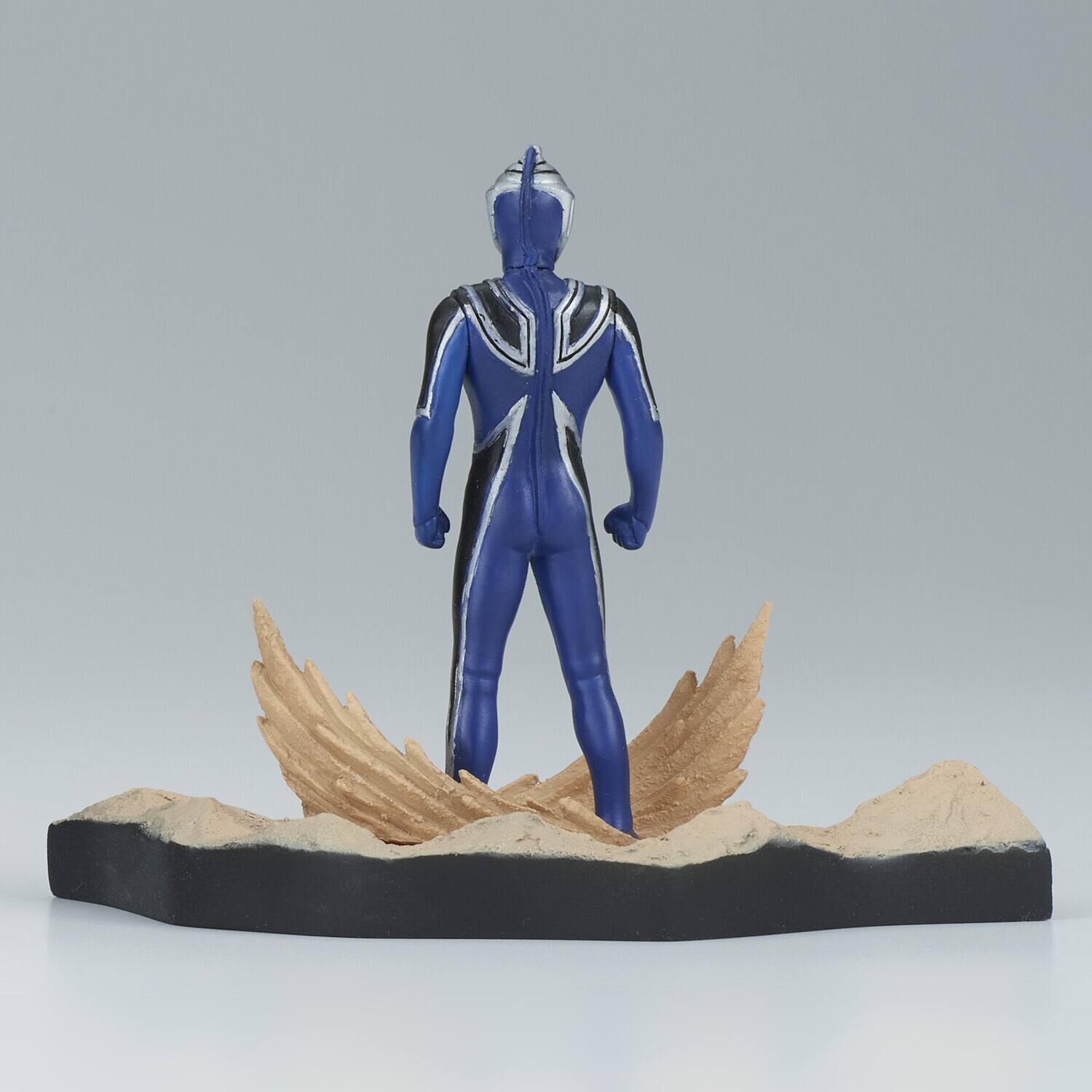 Alt View 2. PopMarket - BanPresto - Ultraman Gaia - Special Effects Stagement - Ultraman Gaia #3 (C: Ultraman Agul)   - COLLECTIBLES - Multicolor.