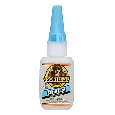 Sure, here is the corrected and grouped text:

**GORILLA GLUE**
**Super Glue**

**Net Wt. 15g (0.53 oz)**

**WARNING: FLAMMABLE. KEEP AWAY FROM HEAT, SPARKS, AND OPEN FLAMES.**