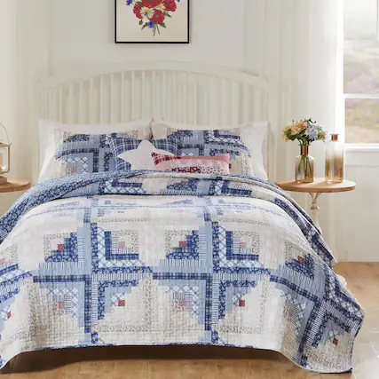 Front. BreeBe - Cottage Cabin Quilt Set 3-Piece Full/Queen - Calico.