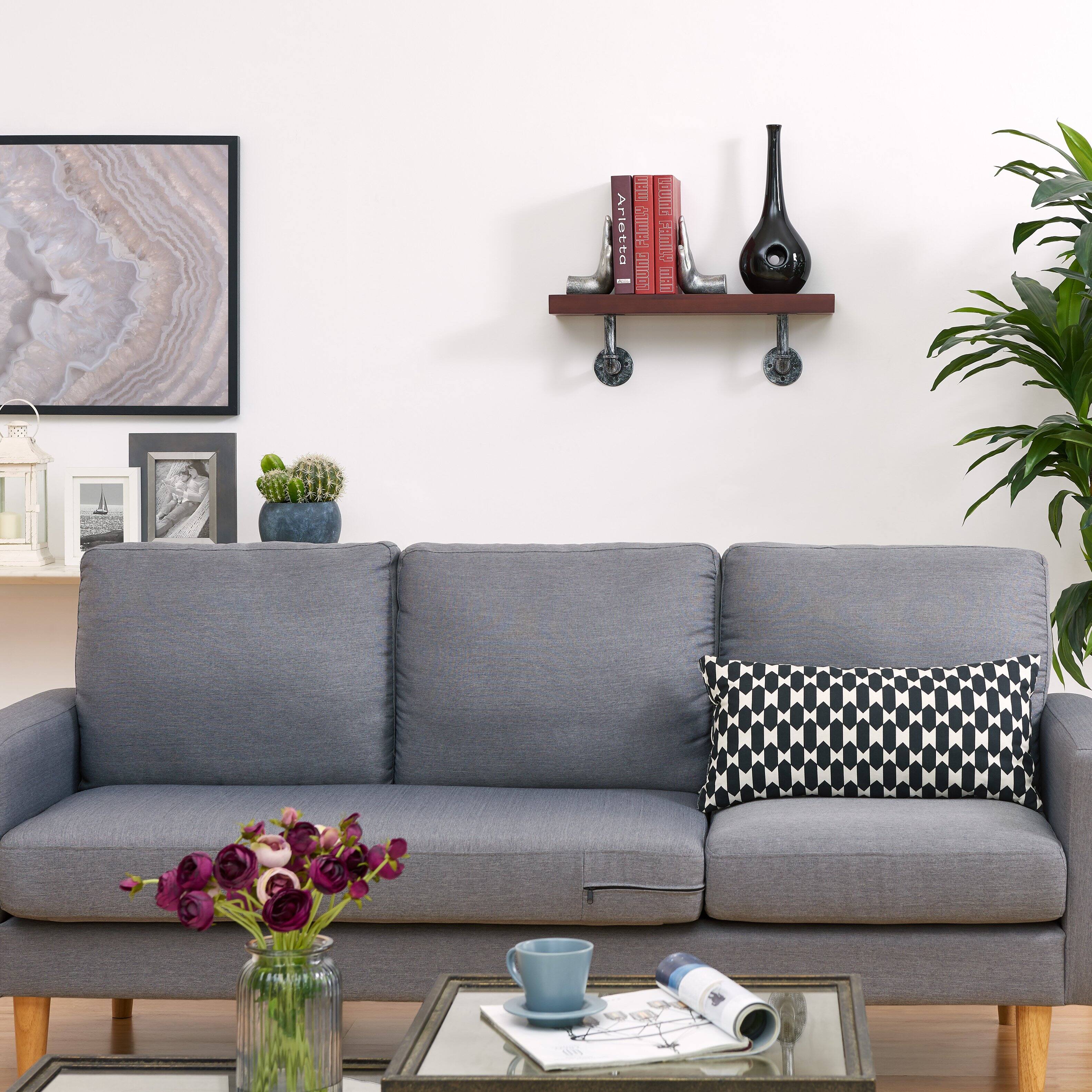 T Arletta : JUn - E uIT FAMILY E T