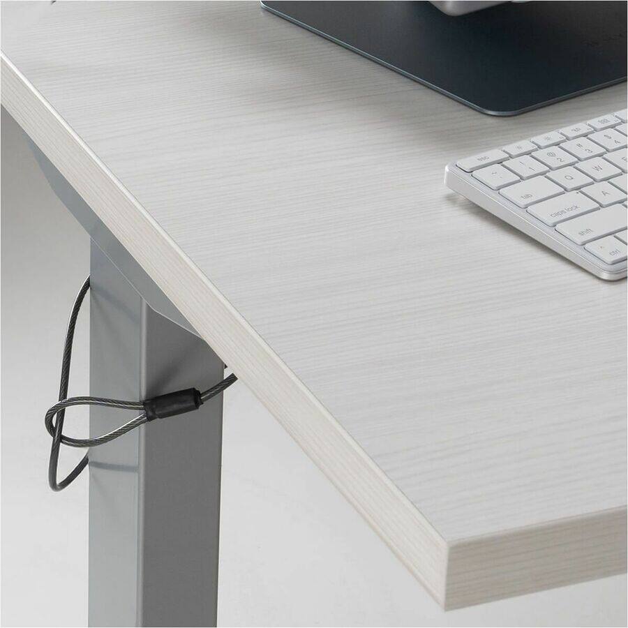 The text appears to be a mix of letters and numbers. Here is a possible grouping and correction:

- MC % A 1 de B00 1D
- 2 2 F a A ack
- cac M 1

It's difficult to determine the exact correction without context, but here is a possible interpretation:

- MC % A 1 de B00 1D
- 2 2 F a A ack
- cac M 1

If this is a code or a specific format, additional context would be needed for accurate correction.