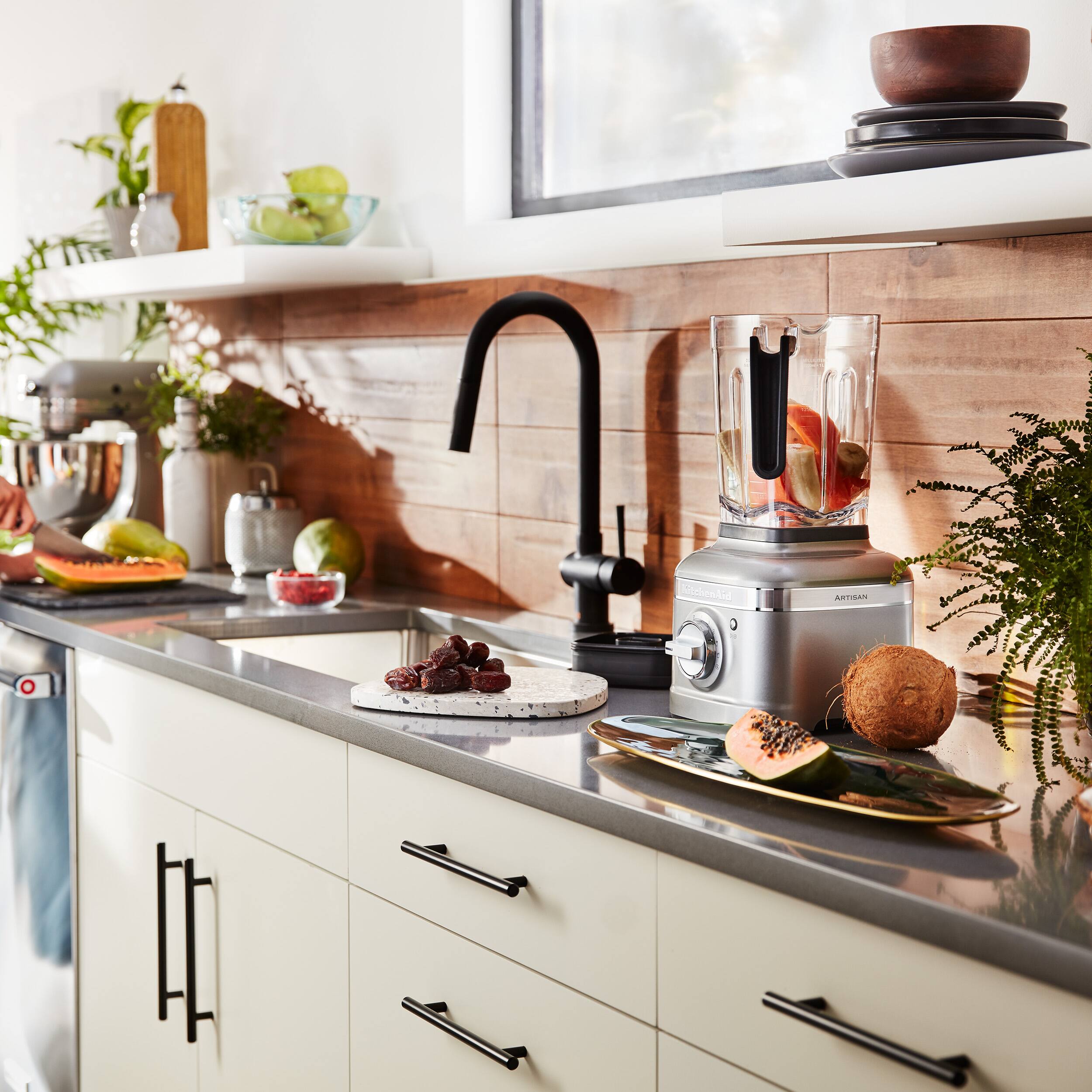 Accessories. KitchenAid - KitchenAid® K400 Variable Speed Blender - KSB4027 - Contour Silver.