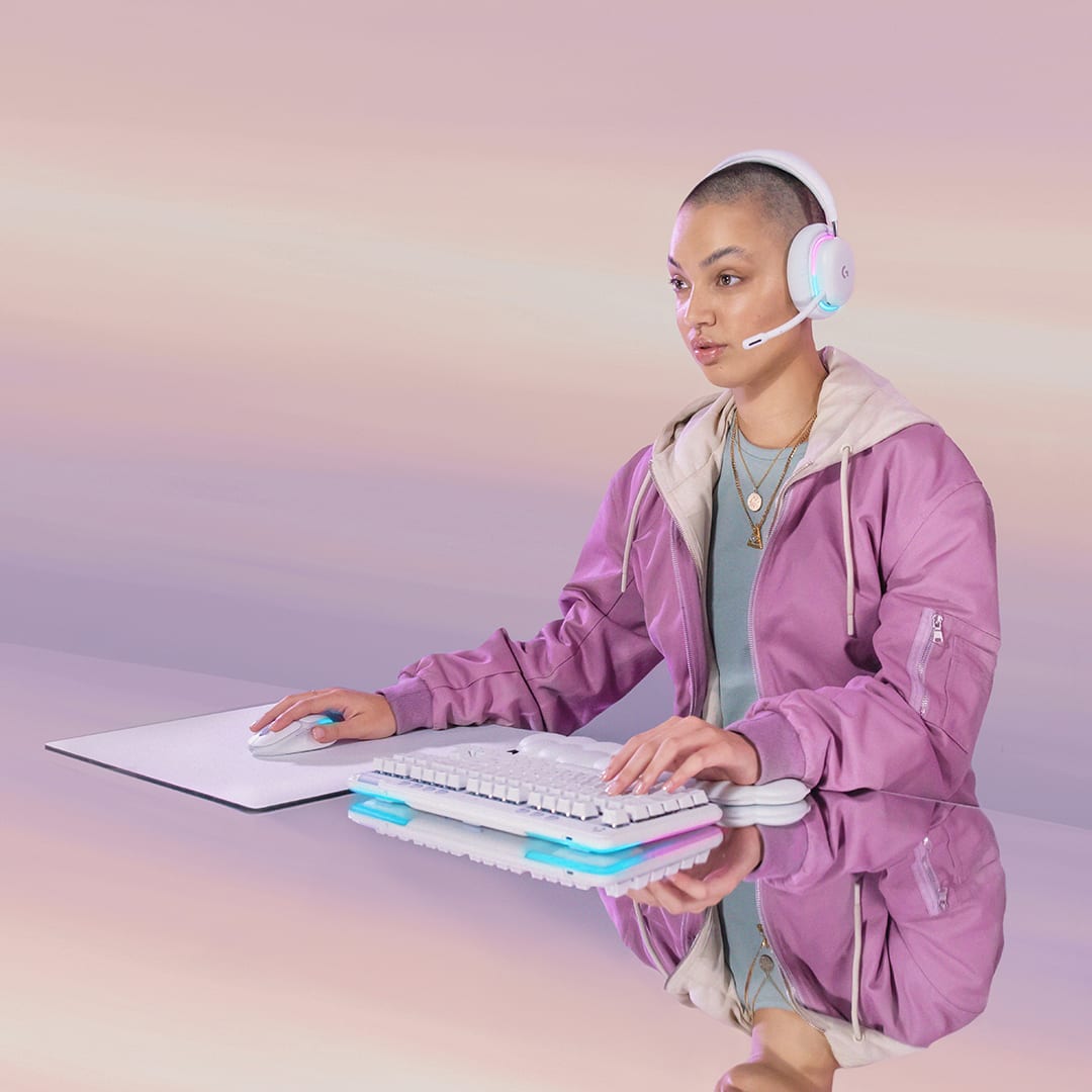 Alt View 20. Logitech - G735 Aurora Collection Wireless Over-the-Ear Gaming Headset for Windows, Mobile - White Mist.